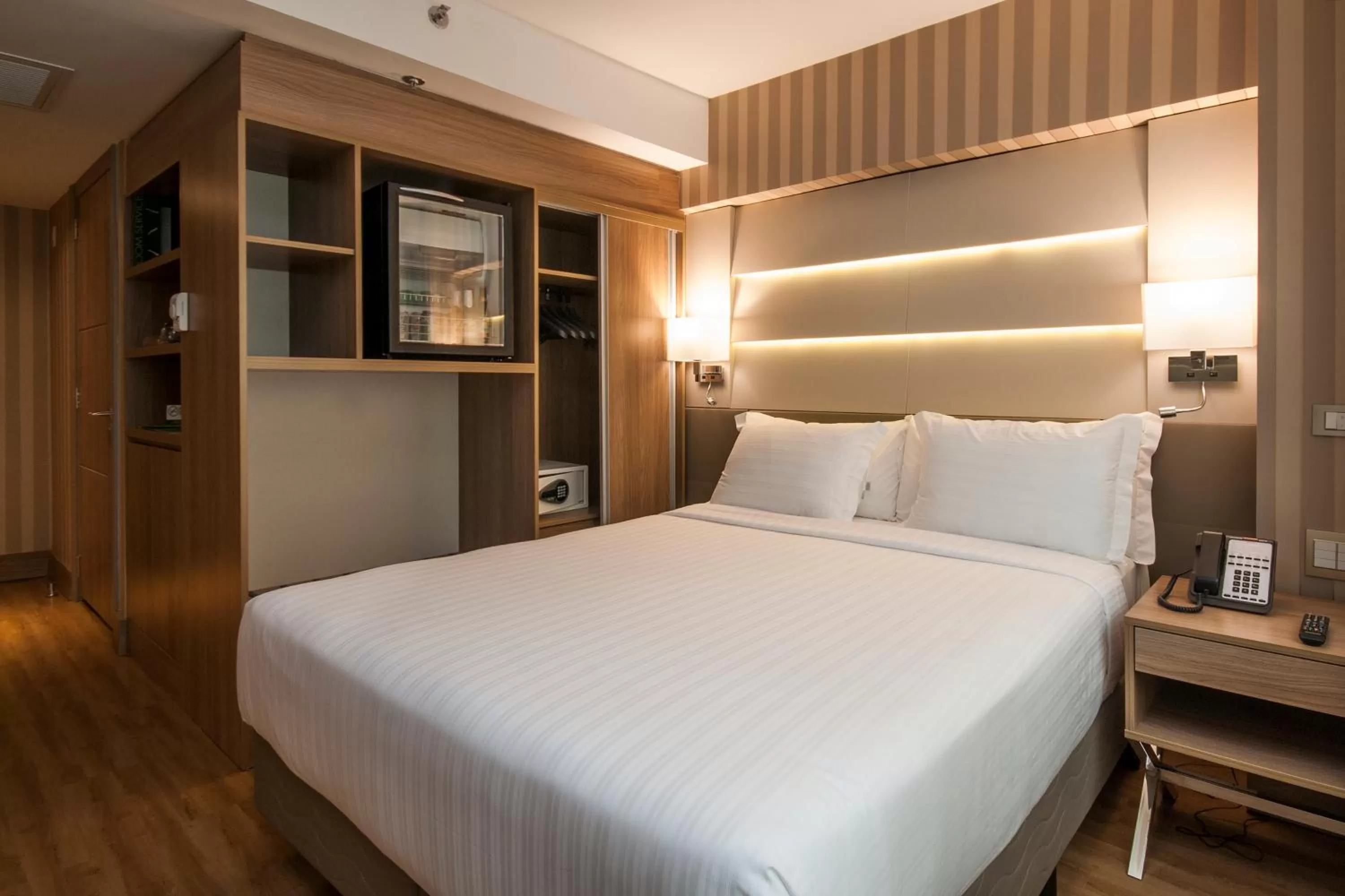 Double Room - Disability Access in Américas Copacabana Hotel