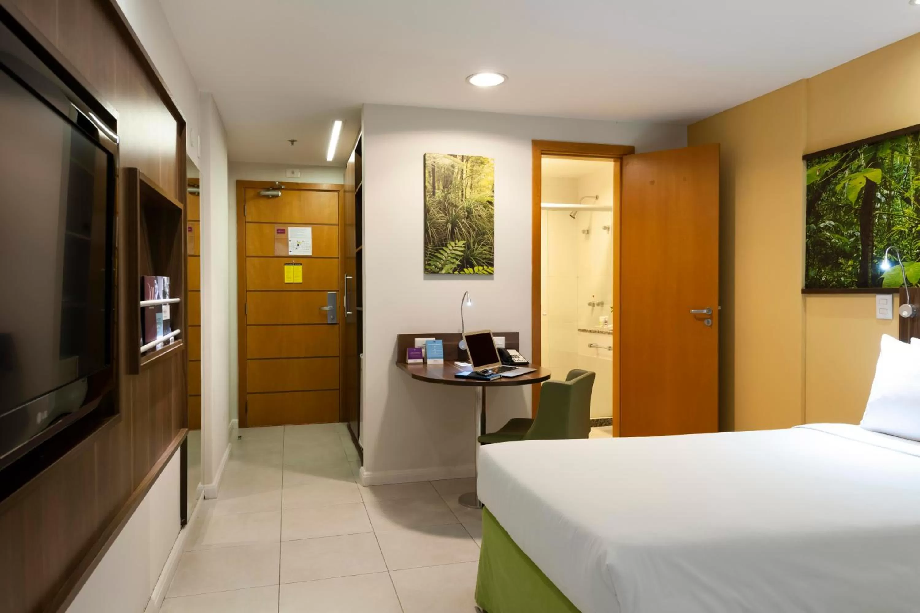 TV and multimedia, Bed in Mercure Rio de Janeiro Nova Iguaçu