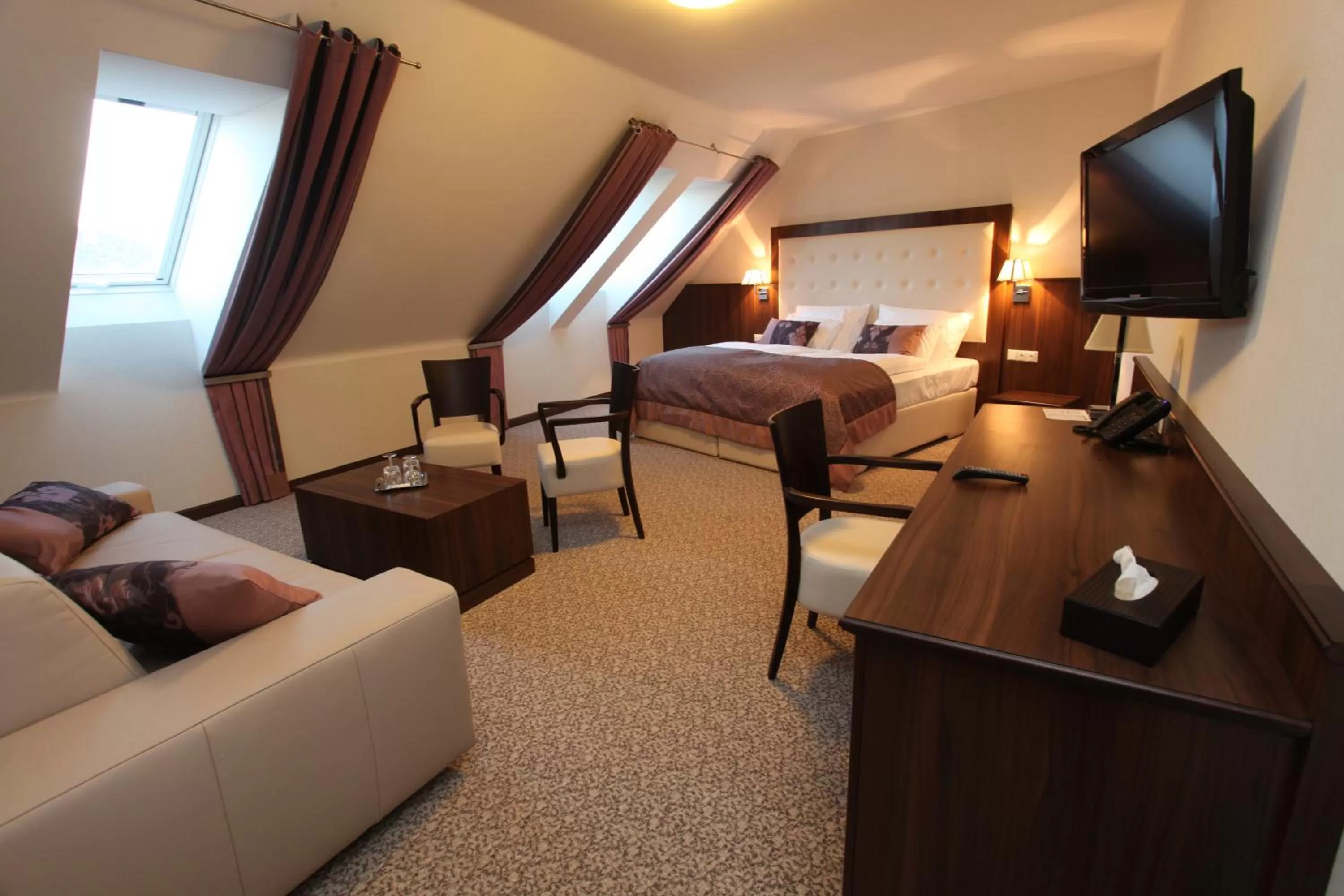 Photo of the whole room, Seating Area in Hotel Sladovna