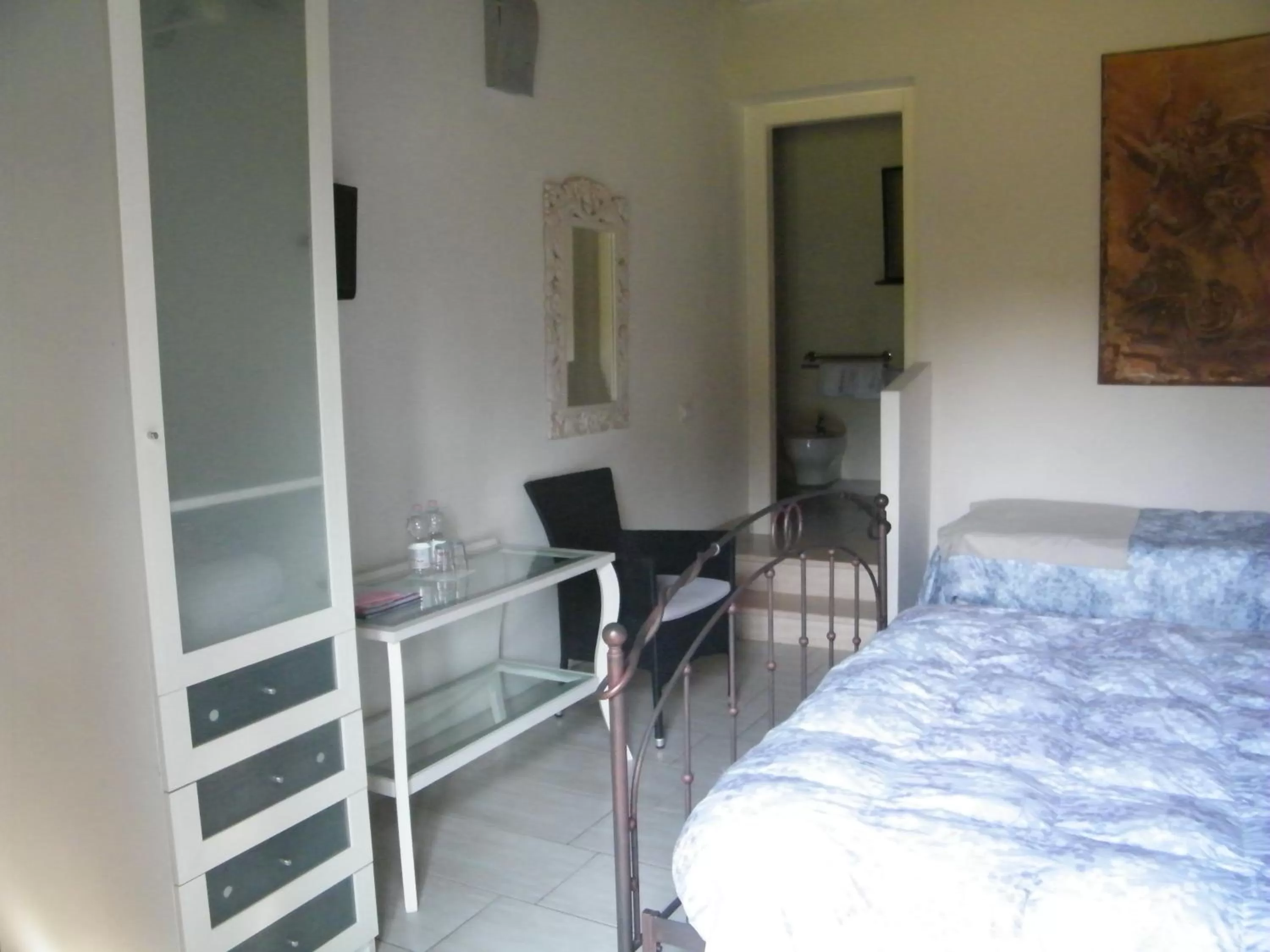 Bed in Villa Franca in Franciacorta