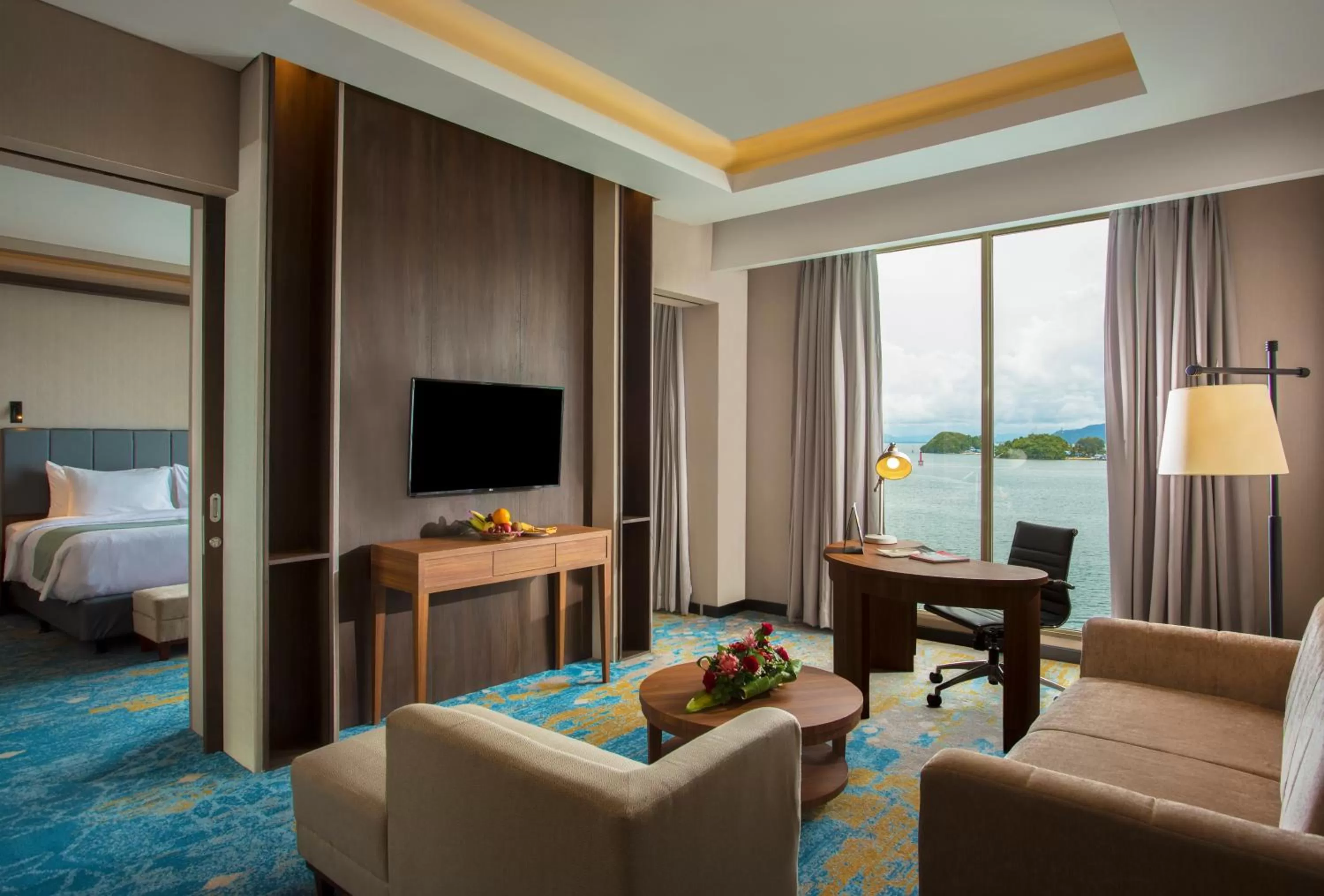 Living room, Bed in Swiss-Belhotel Papua