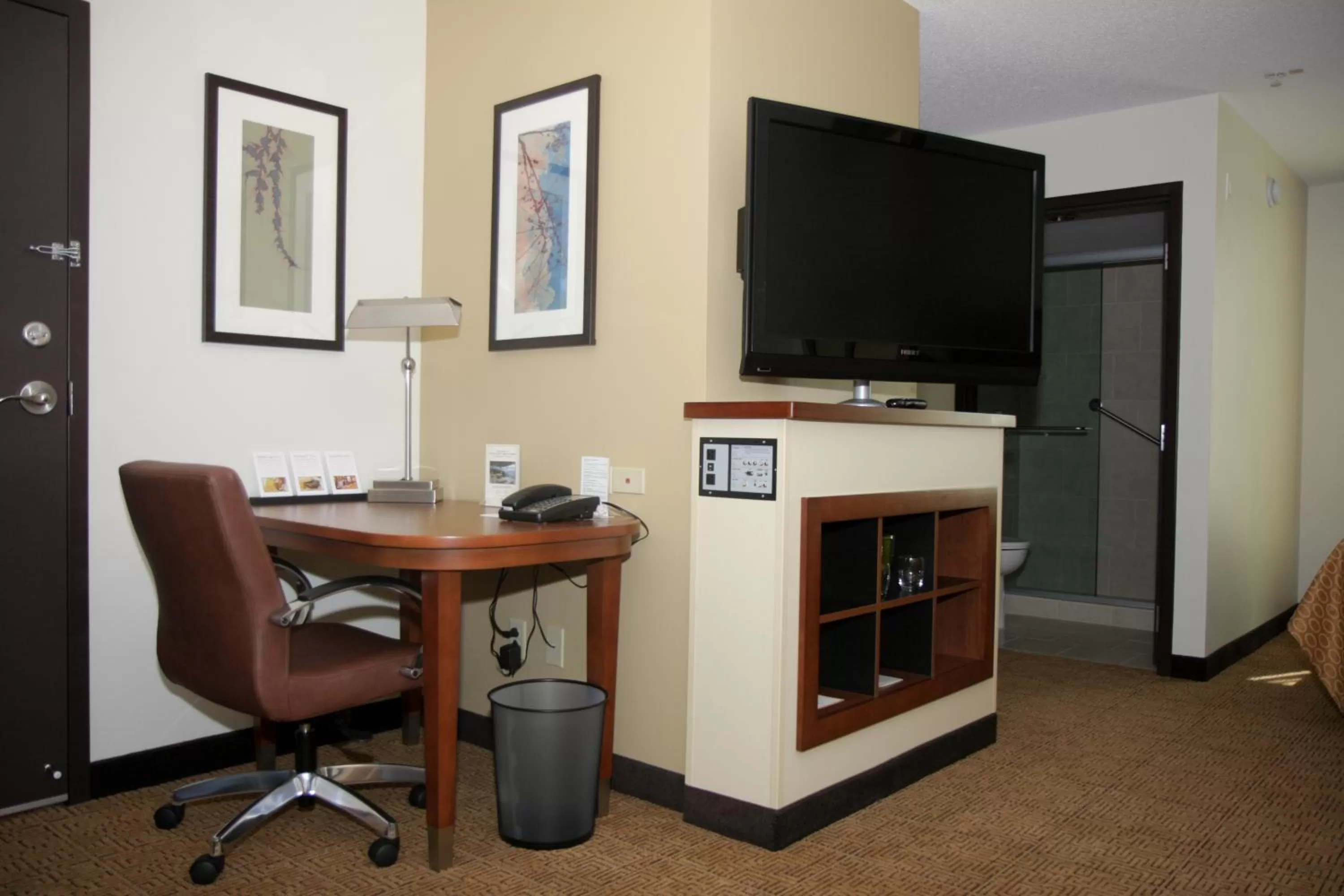 King Room with Sofa Bed in Hyatt Place Fort Myers at the Forum