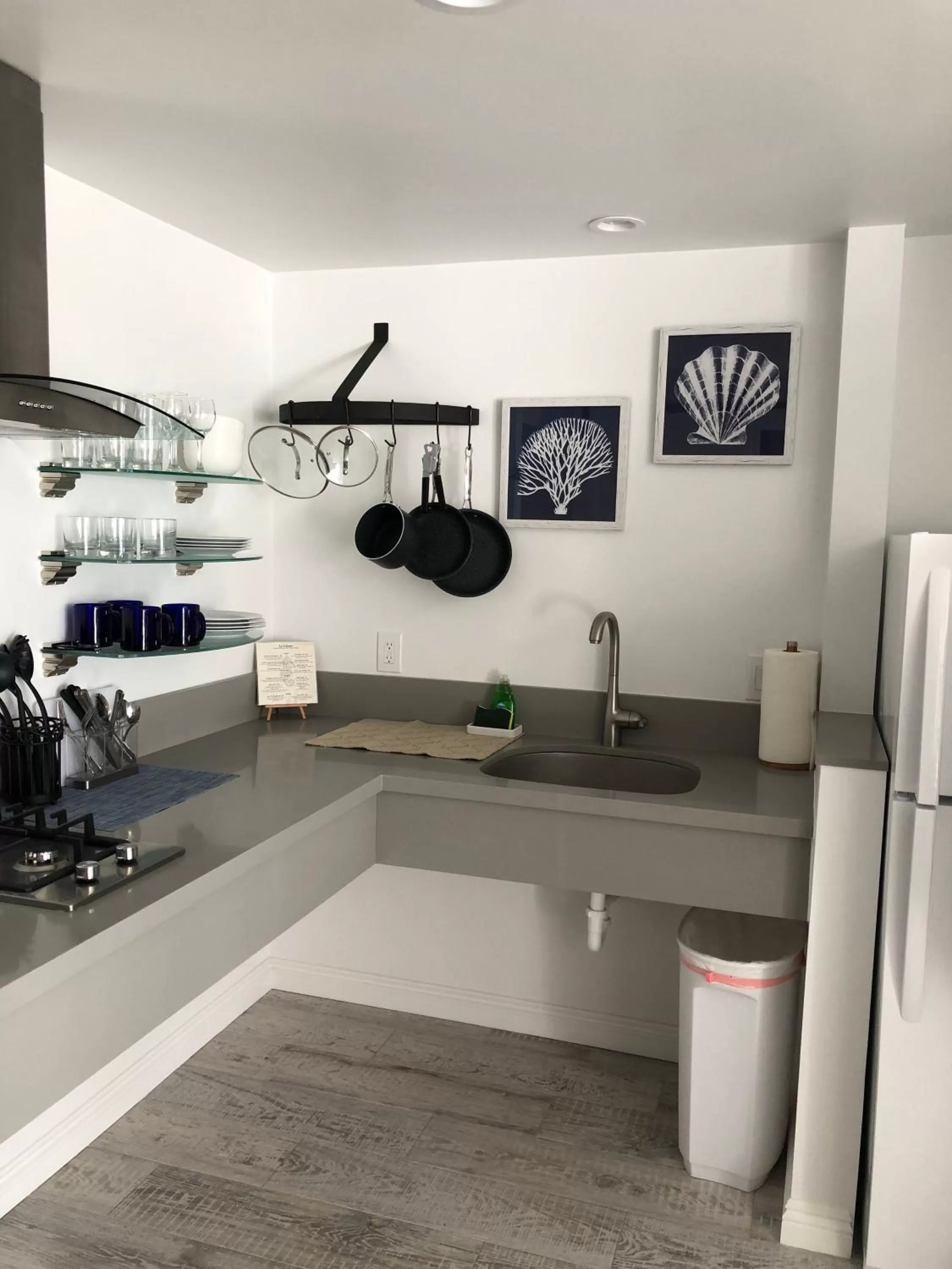 Kitchen or kitchenette in Sea Horse Resort