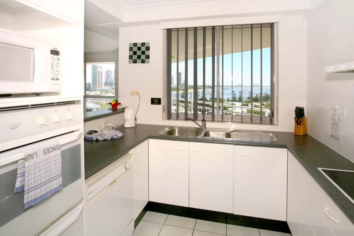 Kitchen or kitchenette in Ocean Sands Resort