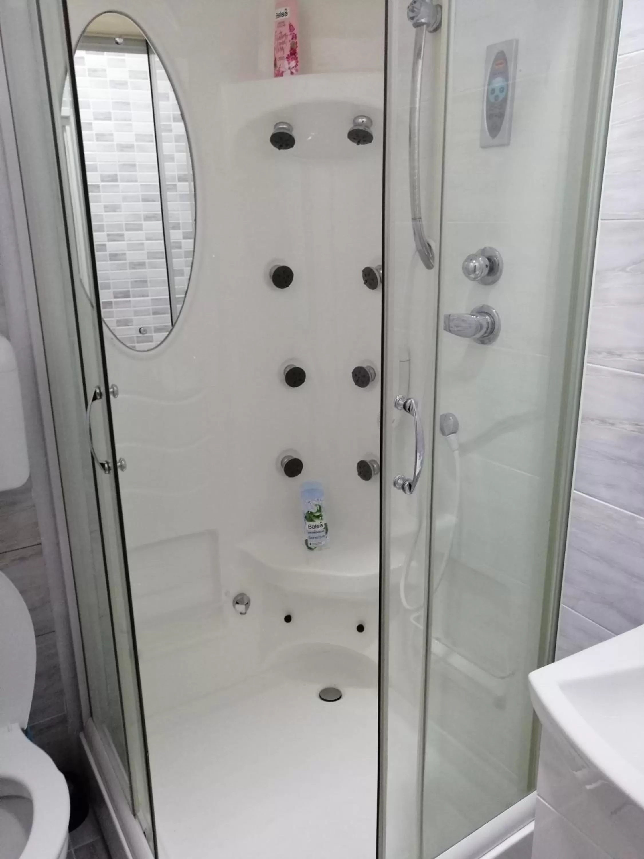 Bathroom in Guest House GOLDEN COIN