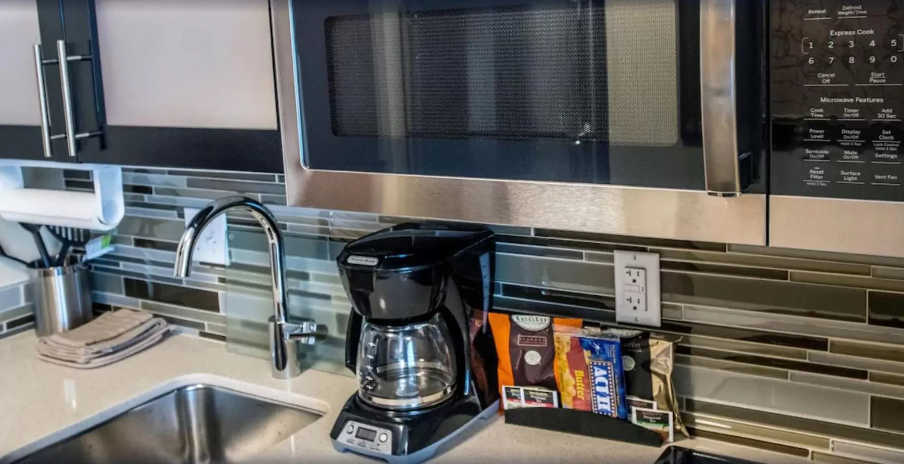 Kitchen or kitchenette in Staybridge Suites Denver Downtown by IHG