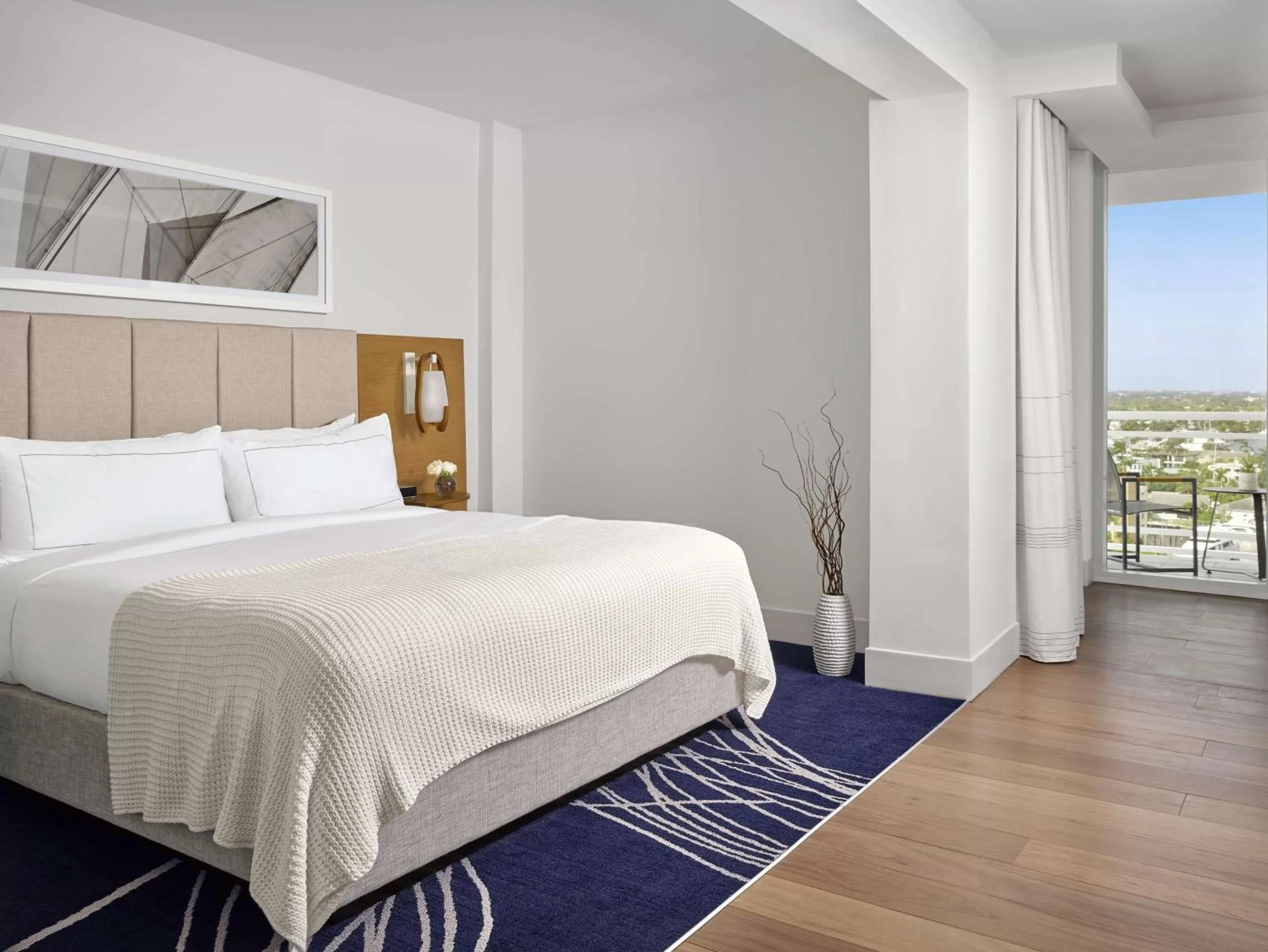 Bed in Hilton Fort Lauderdale Marina