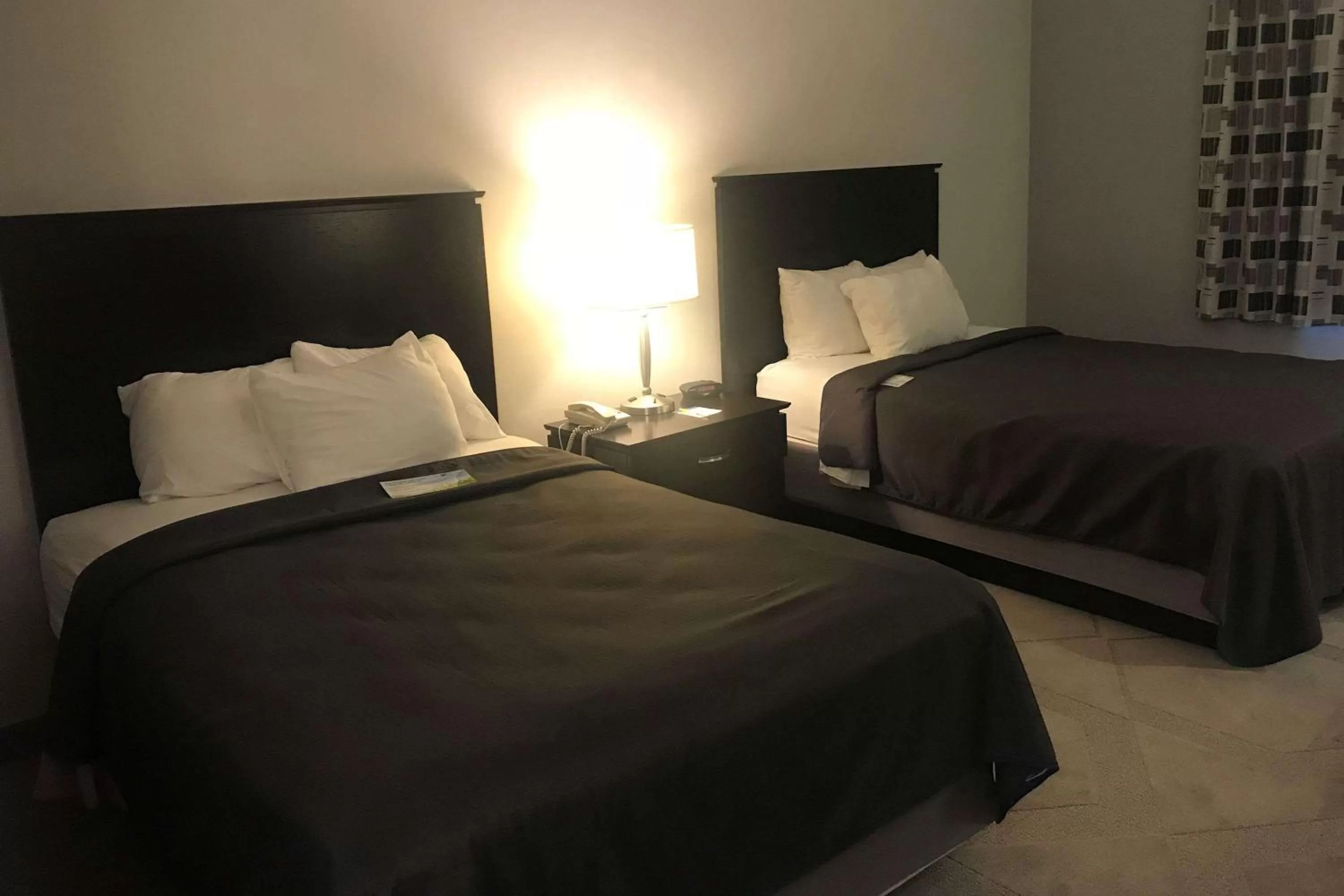 Photo of the whole room in Days Inn by Wyndham Conneaut