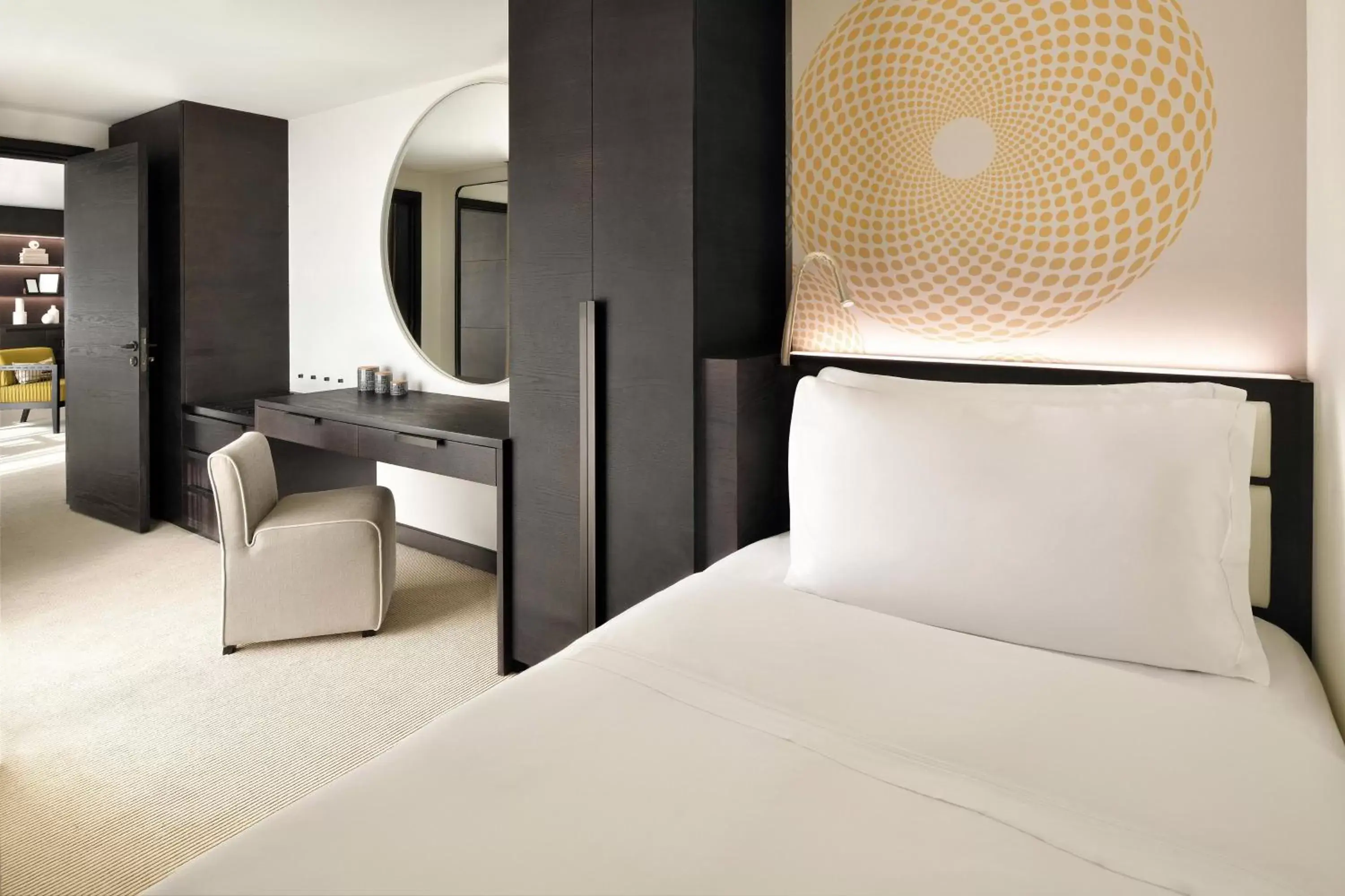 Family 1-Bedroom Suite 1 King, 1 Twin, Executive Lounge Access, Afternoon Tea & Happy Hour, Airport Transfer from Dubai Airport in Le Royal Meridien Beach Resort & Spa Dubai Family 1-Bedroom Suite 1 King, 1 Twin, Executive Lounge Access, Afternoon Tea & Happy Hour, Airport Transfer from Dubai Airport in Le Royal Meridien Beach Resort & Spa Dubai