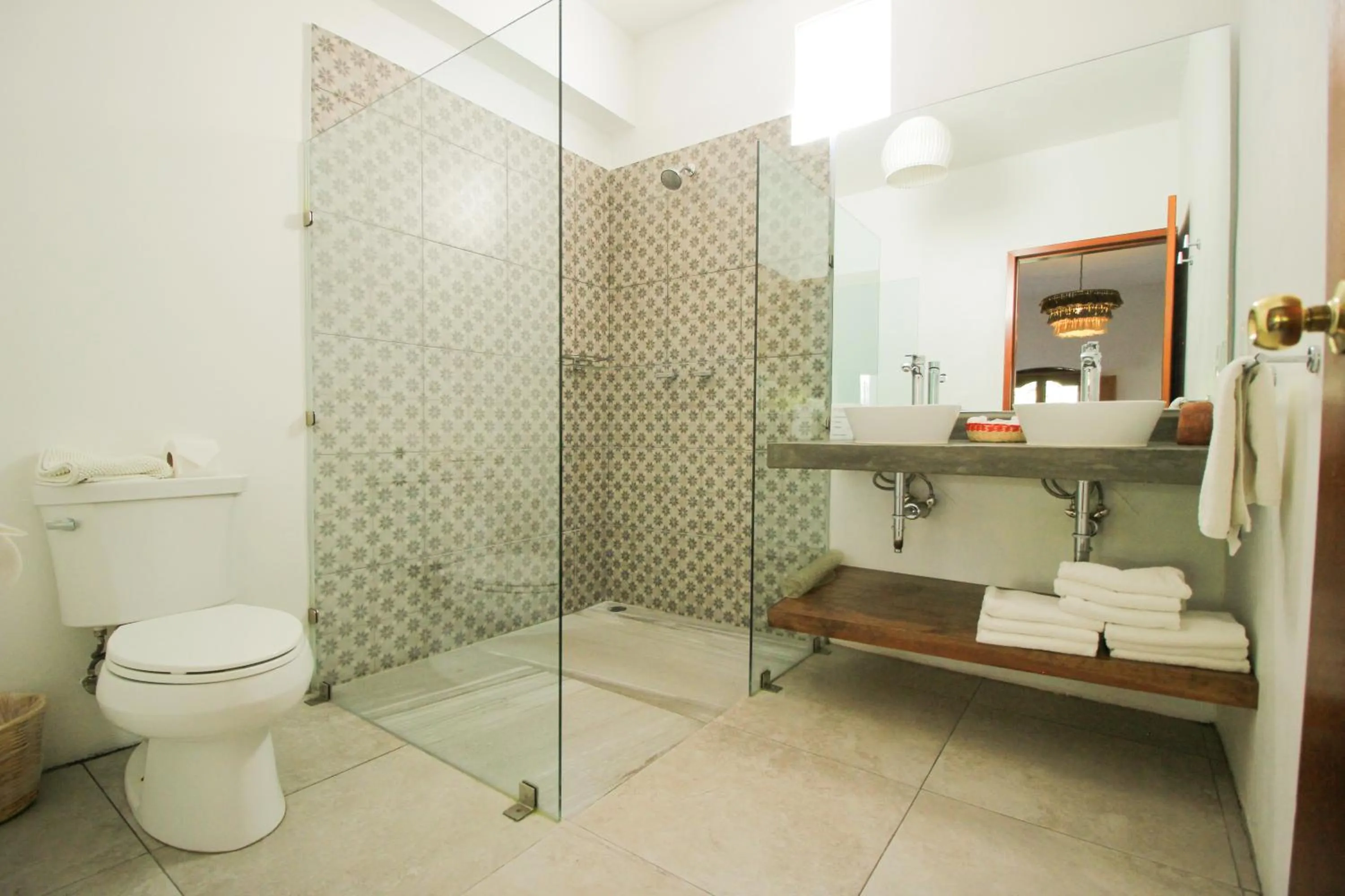 Toilet in NaNa Vida Hotel Oaxaca