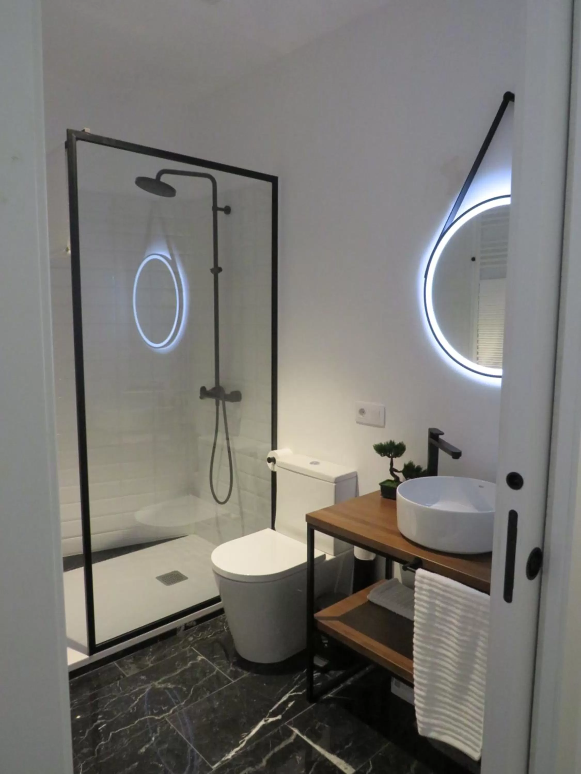 APARTAMENTOS ARMANYA 3