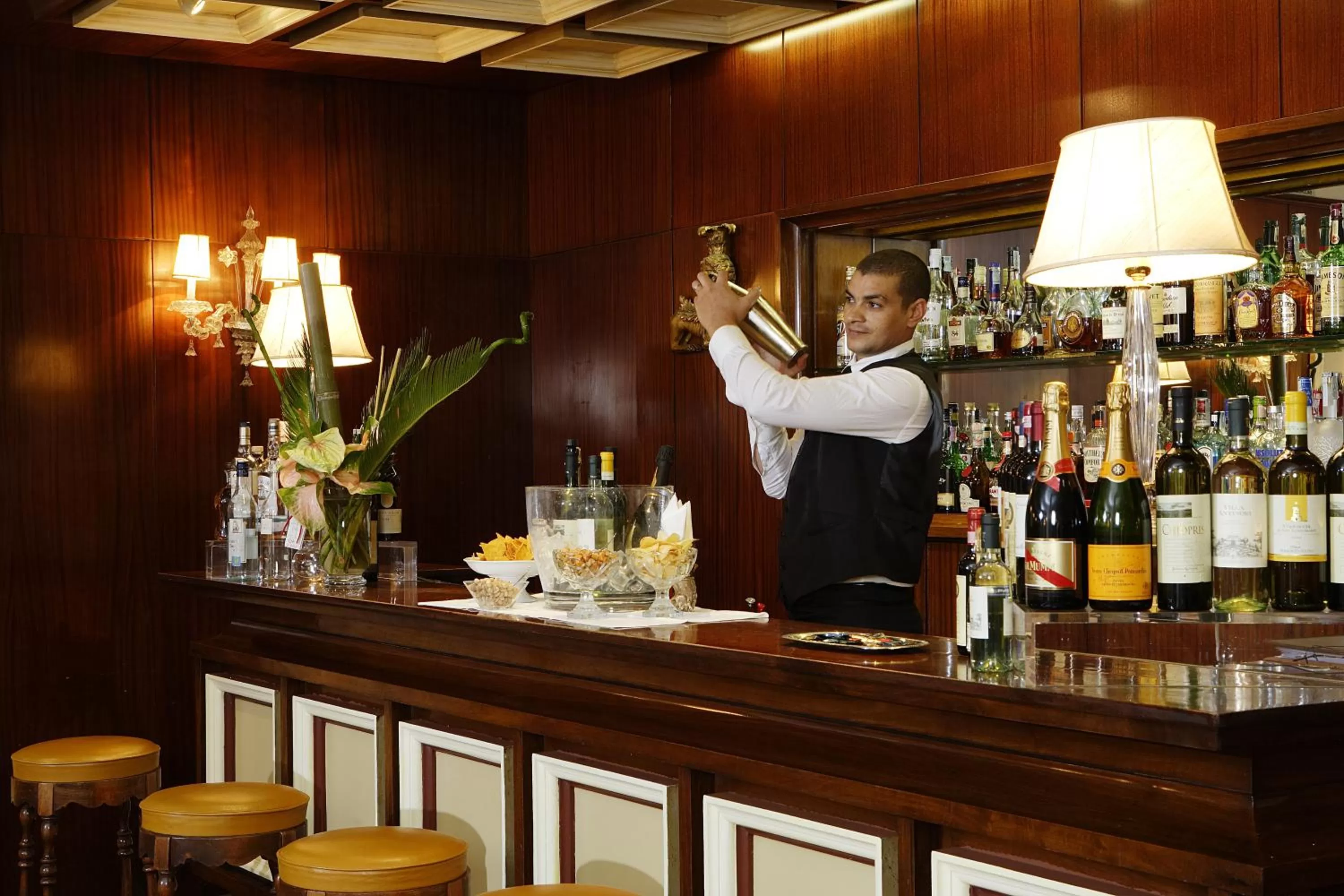 Lounge or bar in Hotel De La Ville