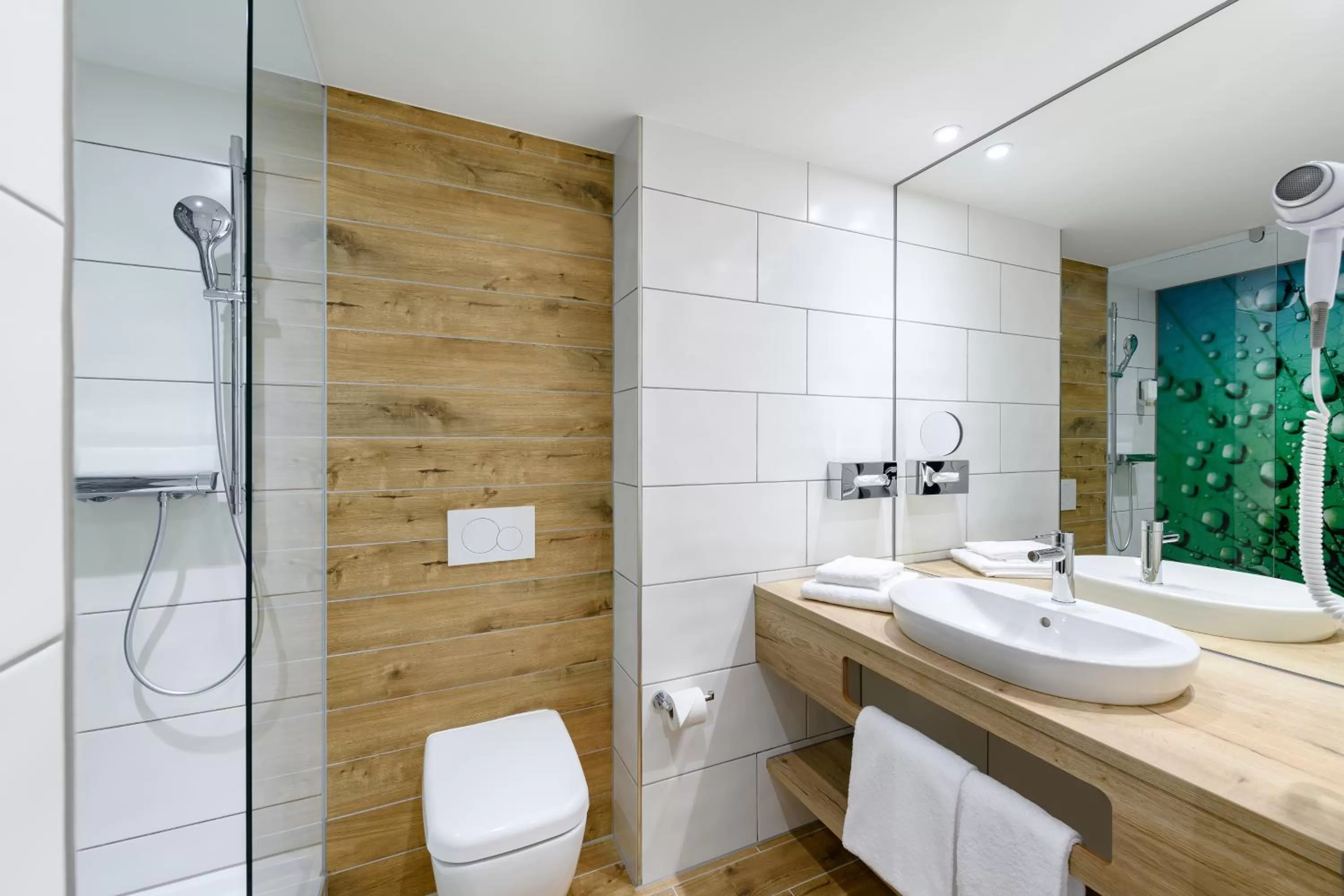 Bathroom in Ibis Styles Aschaffenburg