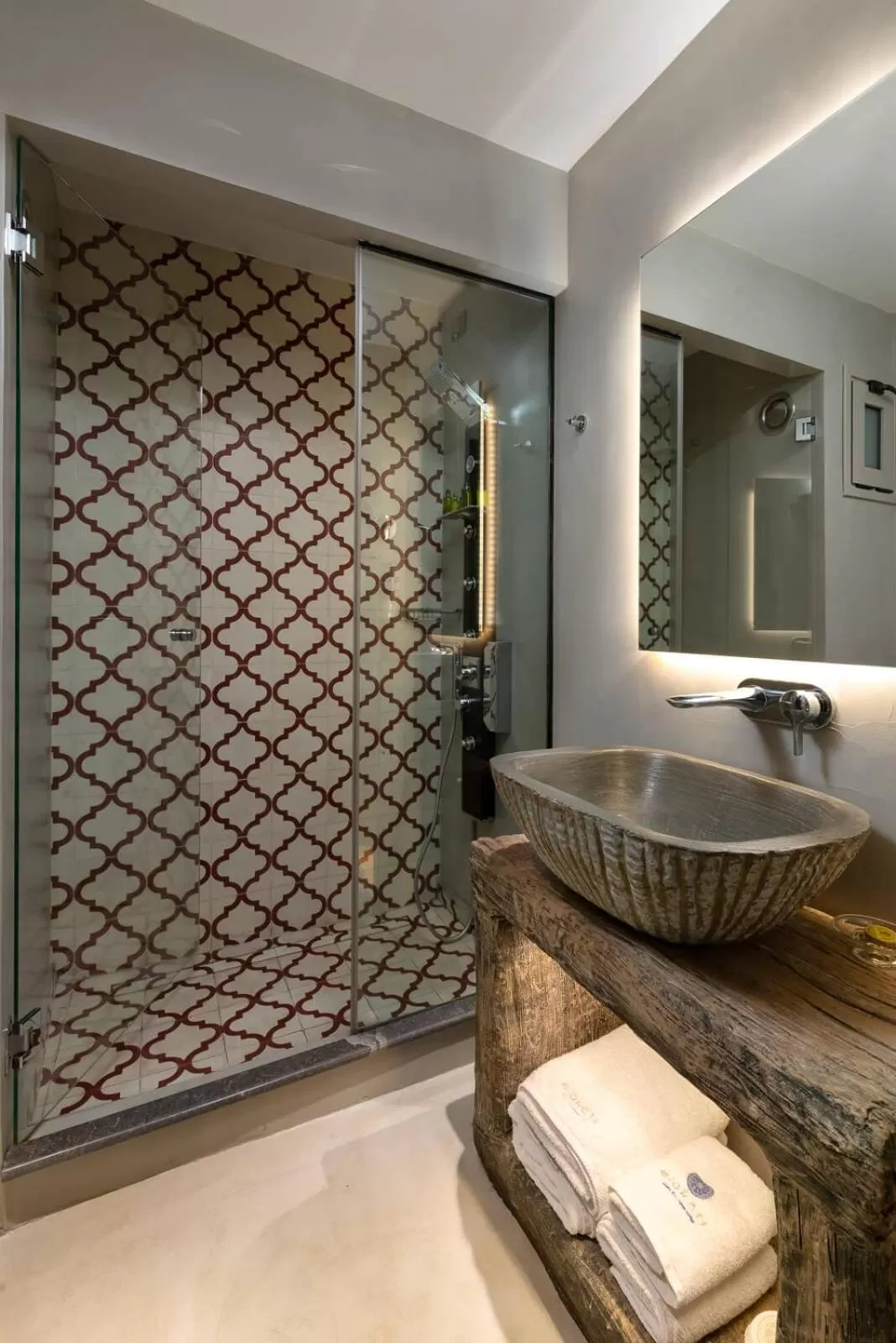 Shower in Elakati Luxury Boutique Hotel - Adults Only