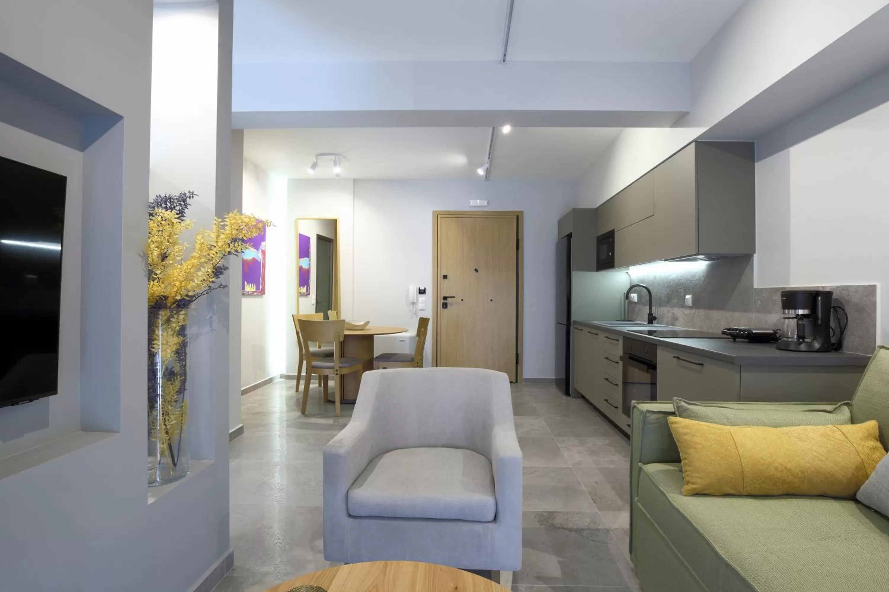 TV and multimedia in Carabella Residence