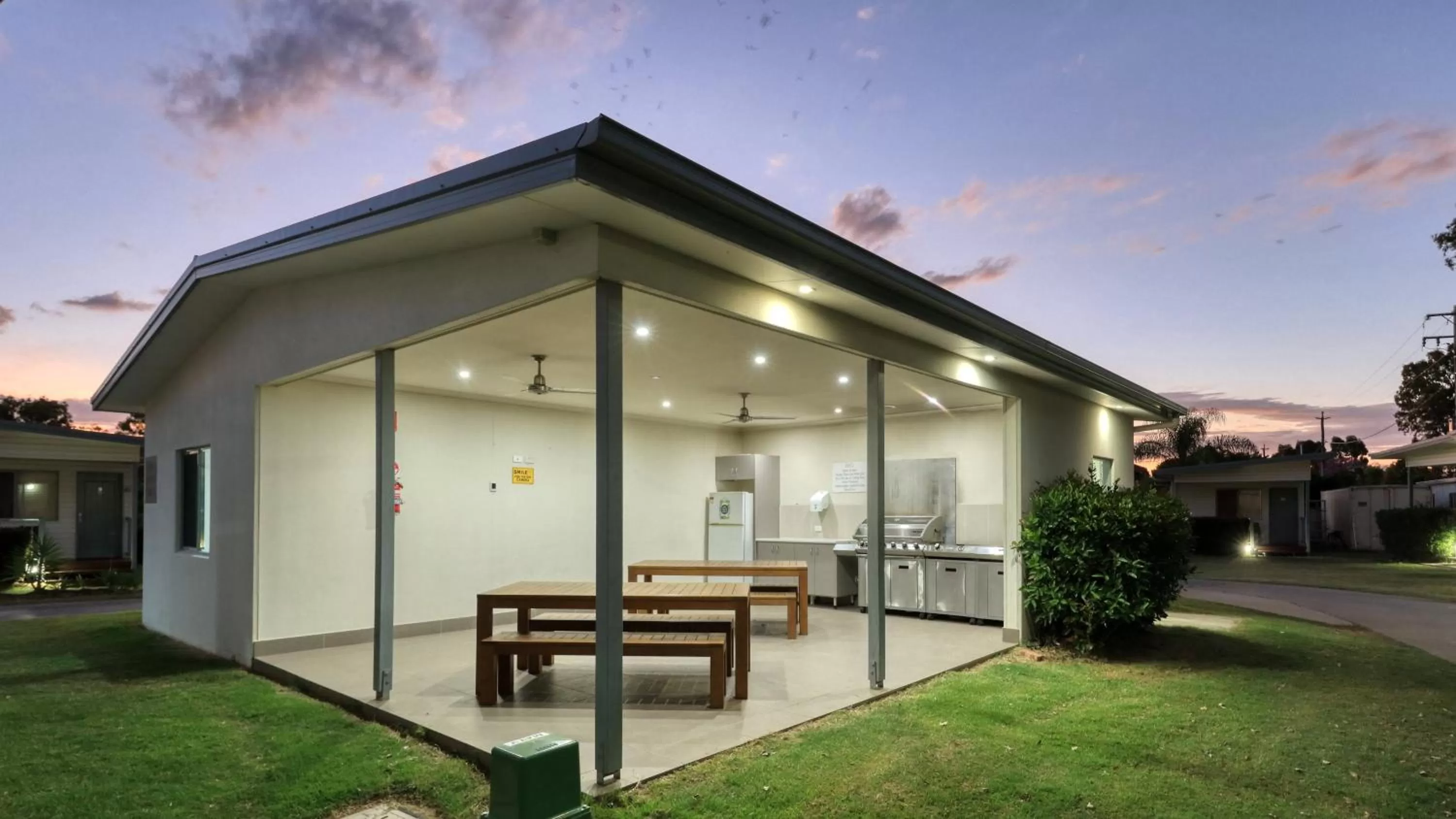BBQ facilities in Chinchilla Motor Inn
