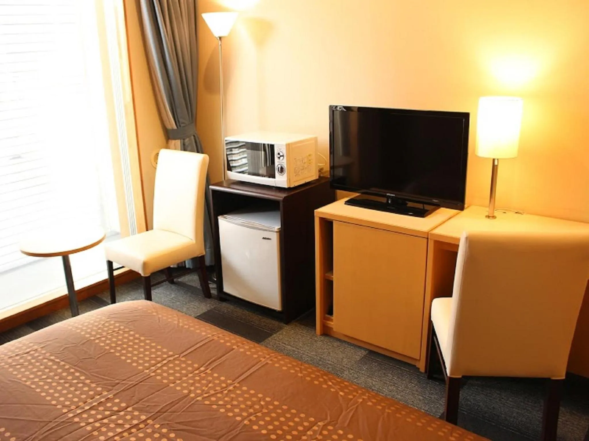 Photo of the whole room, Bed in HOTEL LiVEMAX BUDGET Chiba Mihama