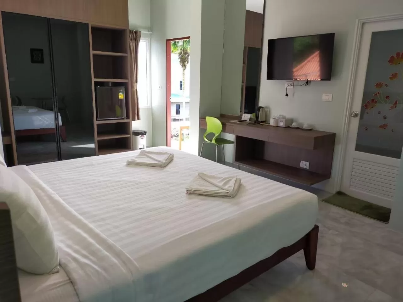 Bed in Sea-Sun Bungalow & Resort