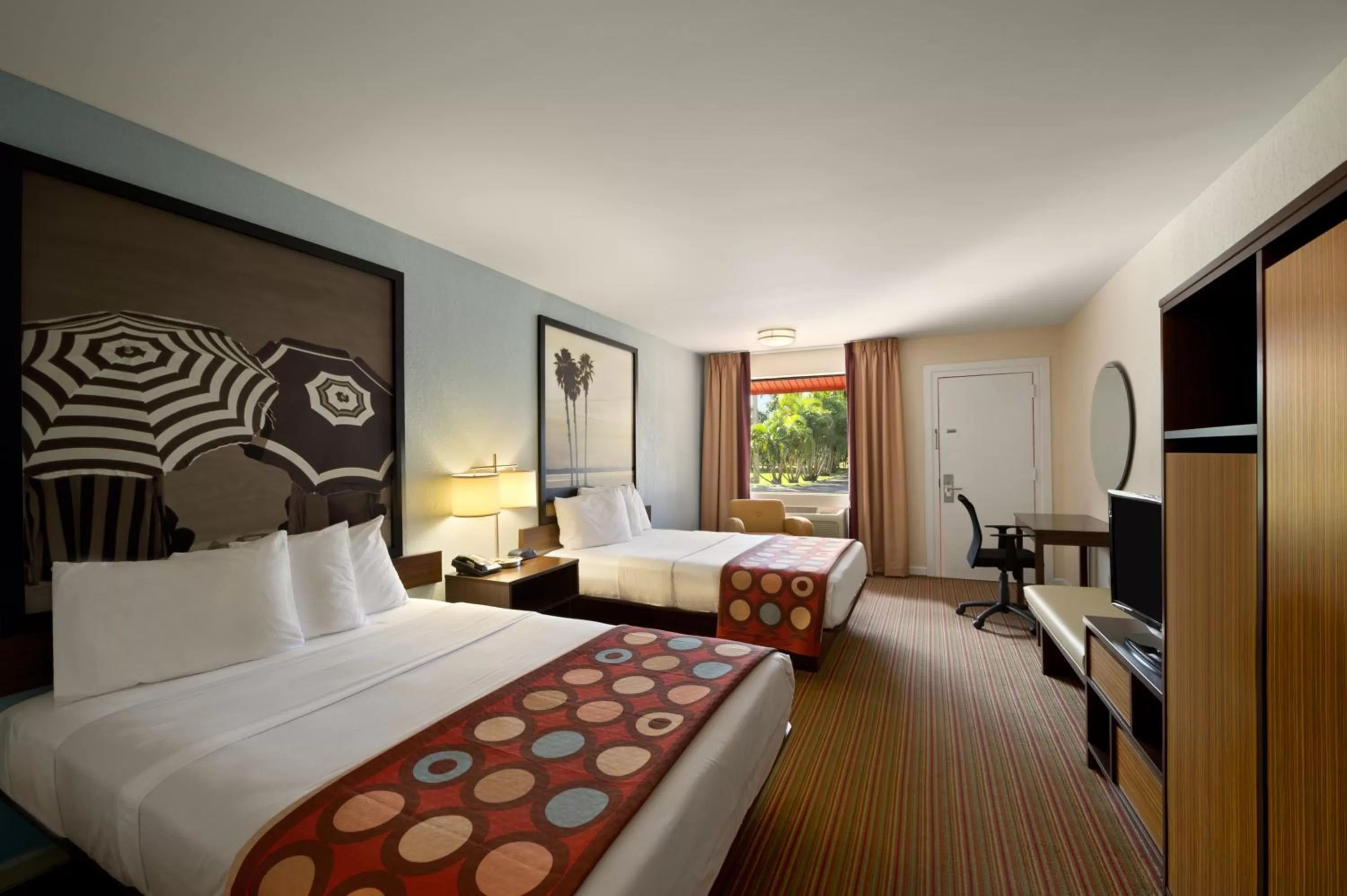 Photo of the whole room, Bed in Super 8 by Wyndham Florida City/Homestead/Everglades