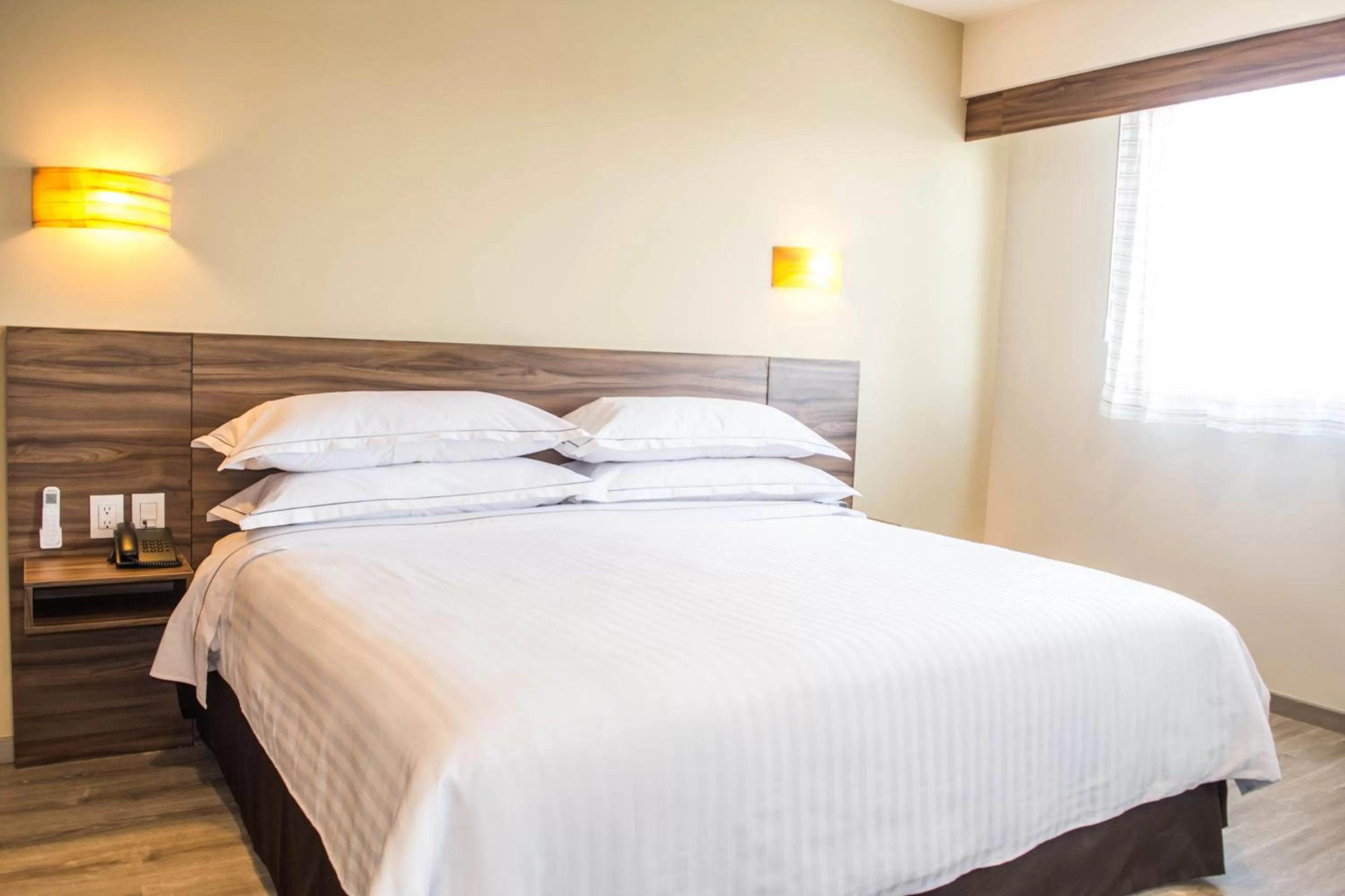 Decorative detail, Bed in Crown Victoria Hotel