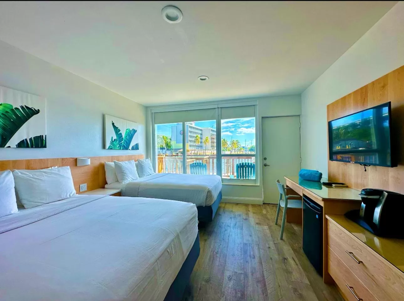 Bed in Gilbert's Resort & Marina