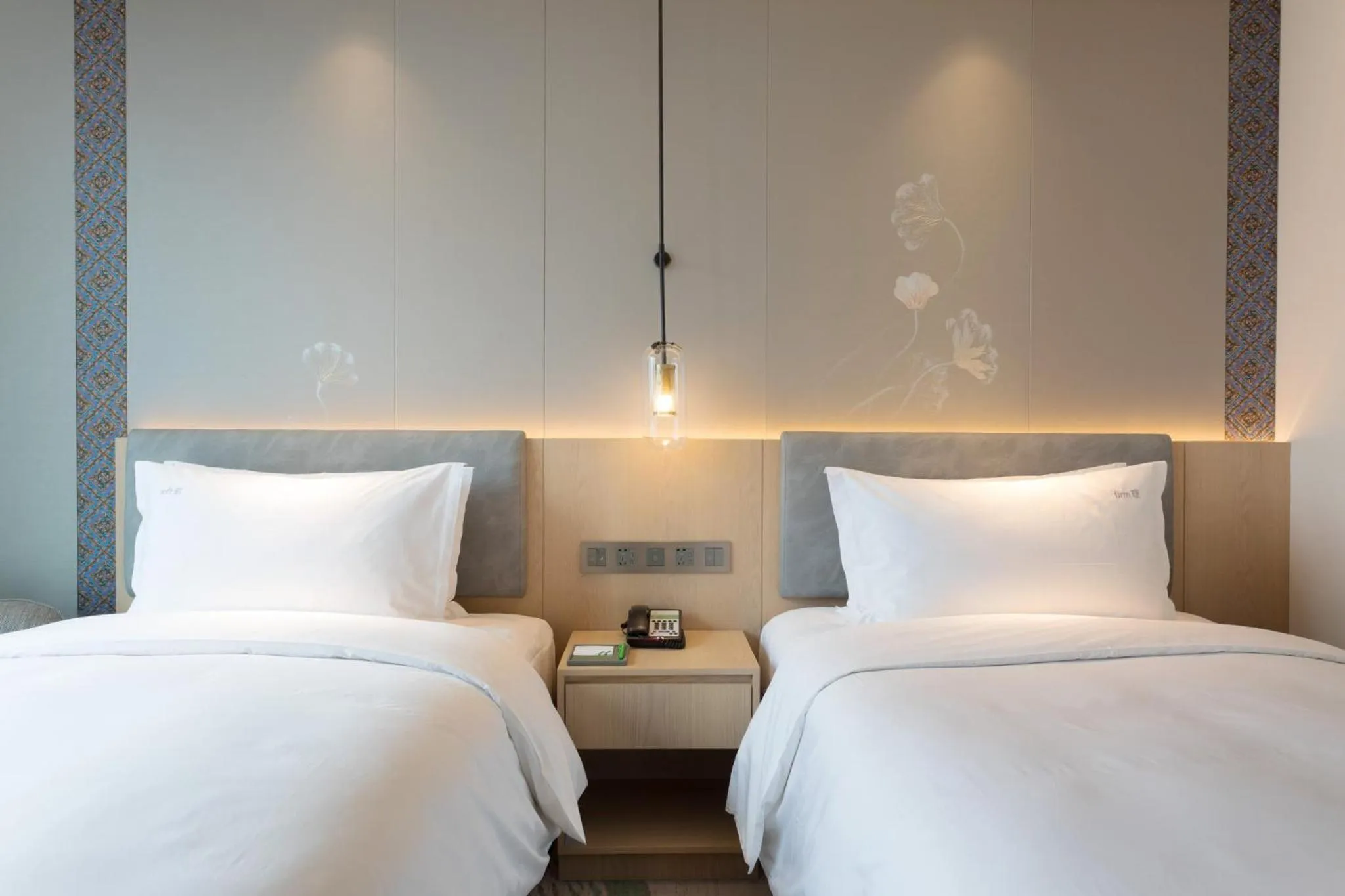 Photo of the whole room, Bed in Holiday Inn Guiyang City Center by IHG