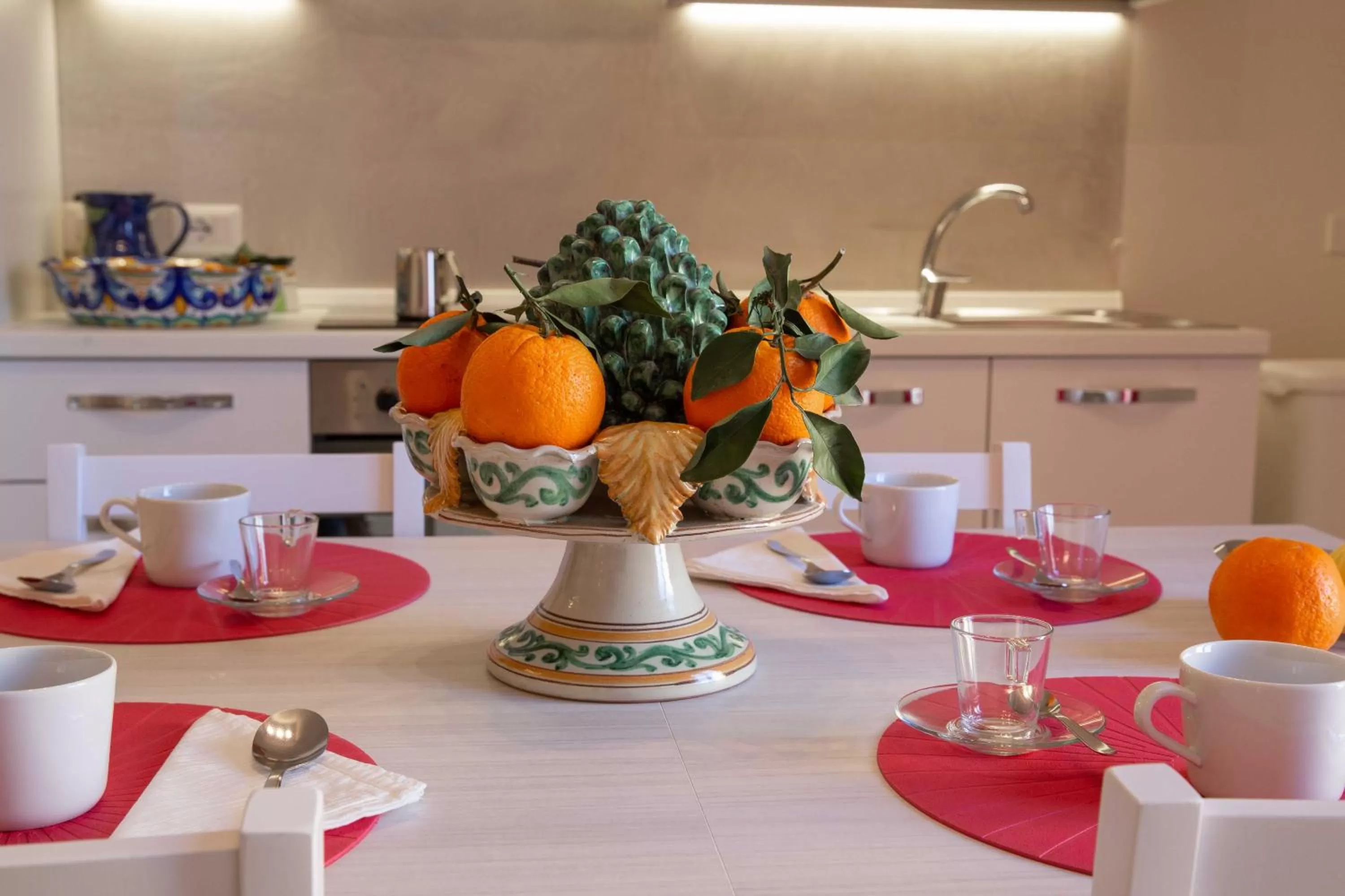 Dining area in Esseneto Rooms