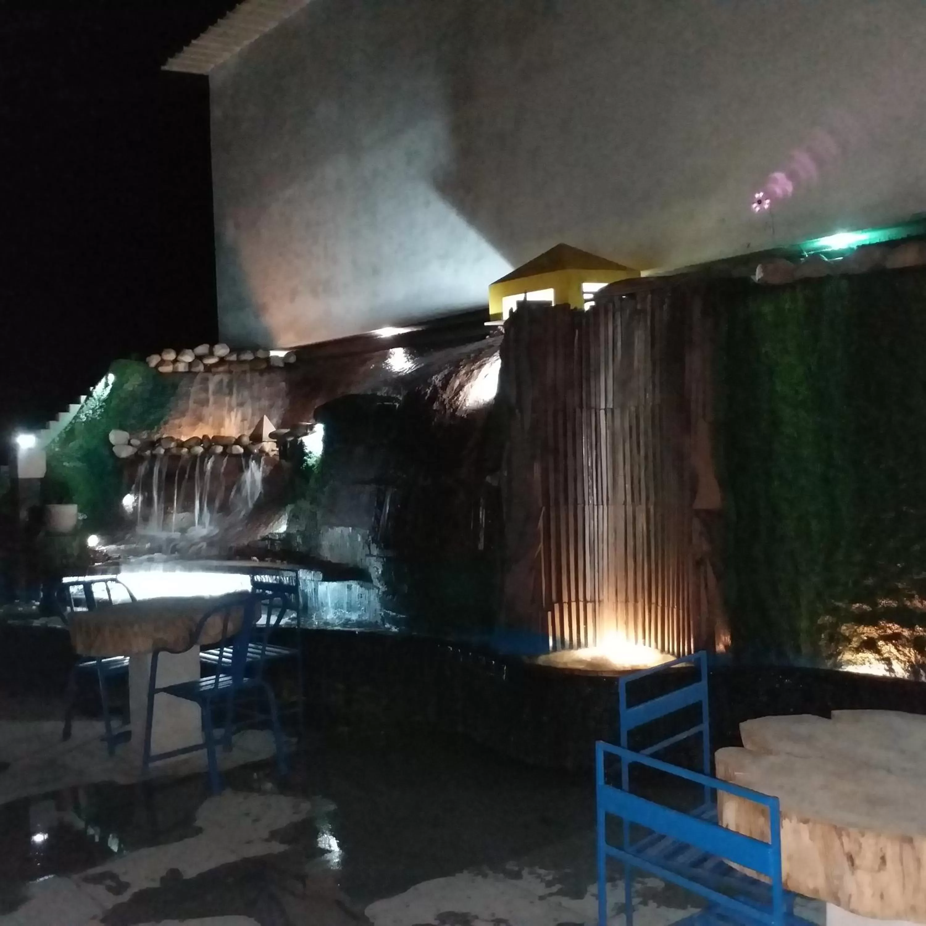 Krishna Hansraj Hotel