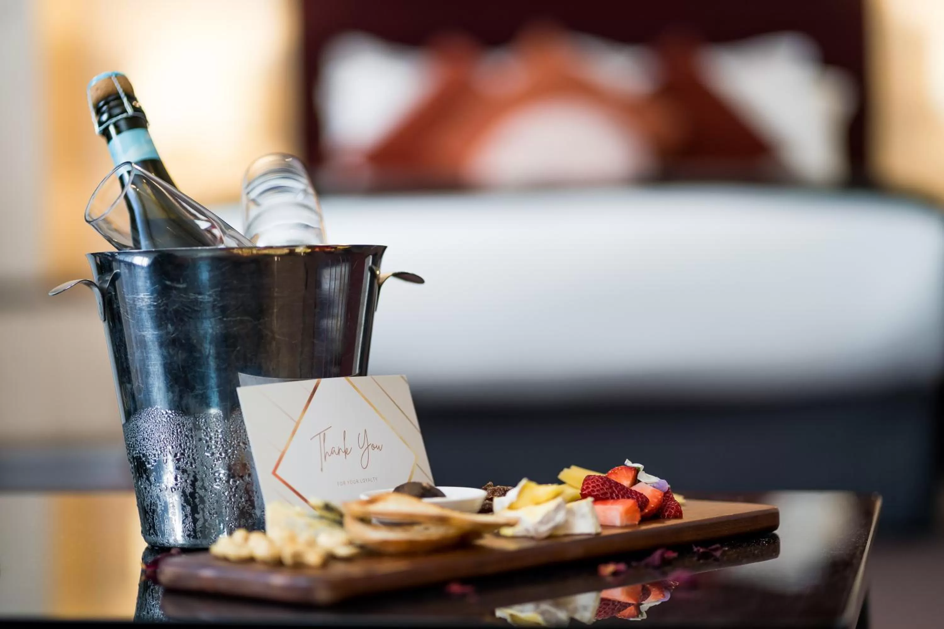 Food and drinks, Bed in Mercure Albury