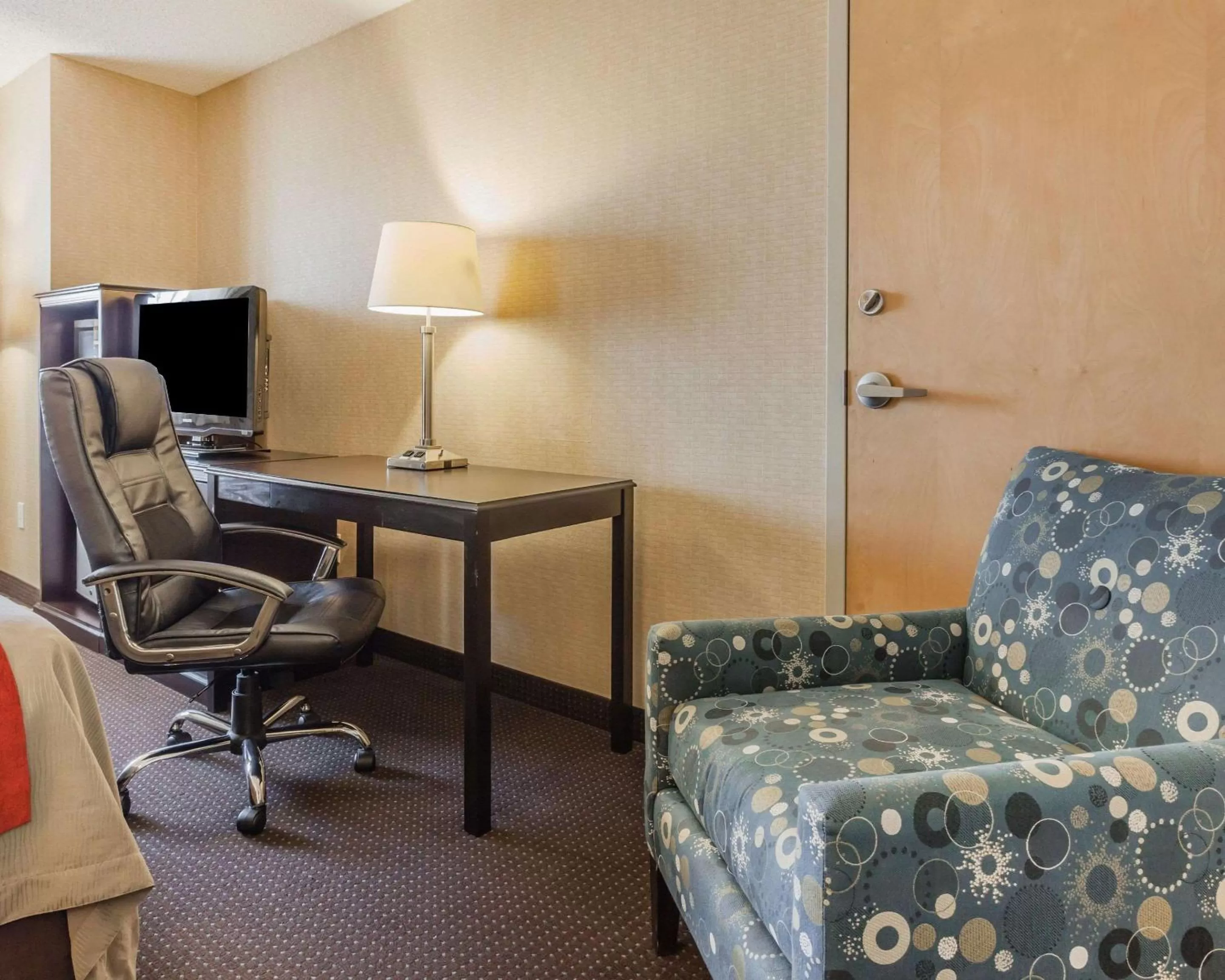Photo of the whole room in Comfort Inn On the Bay