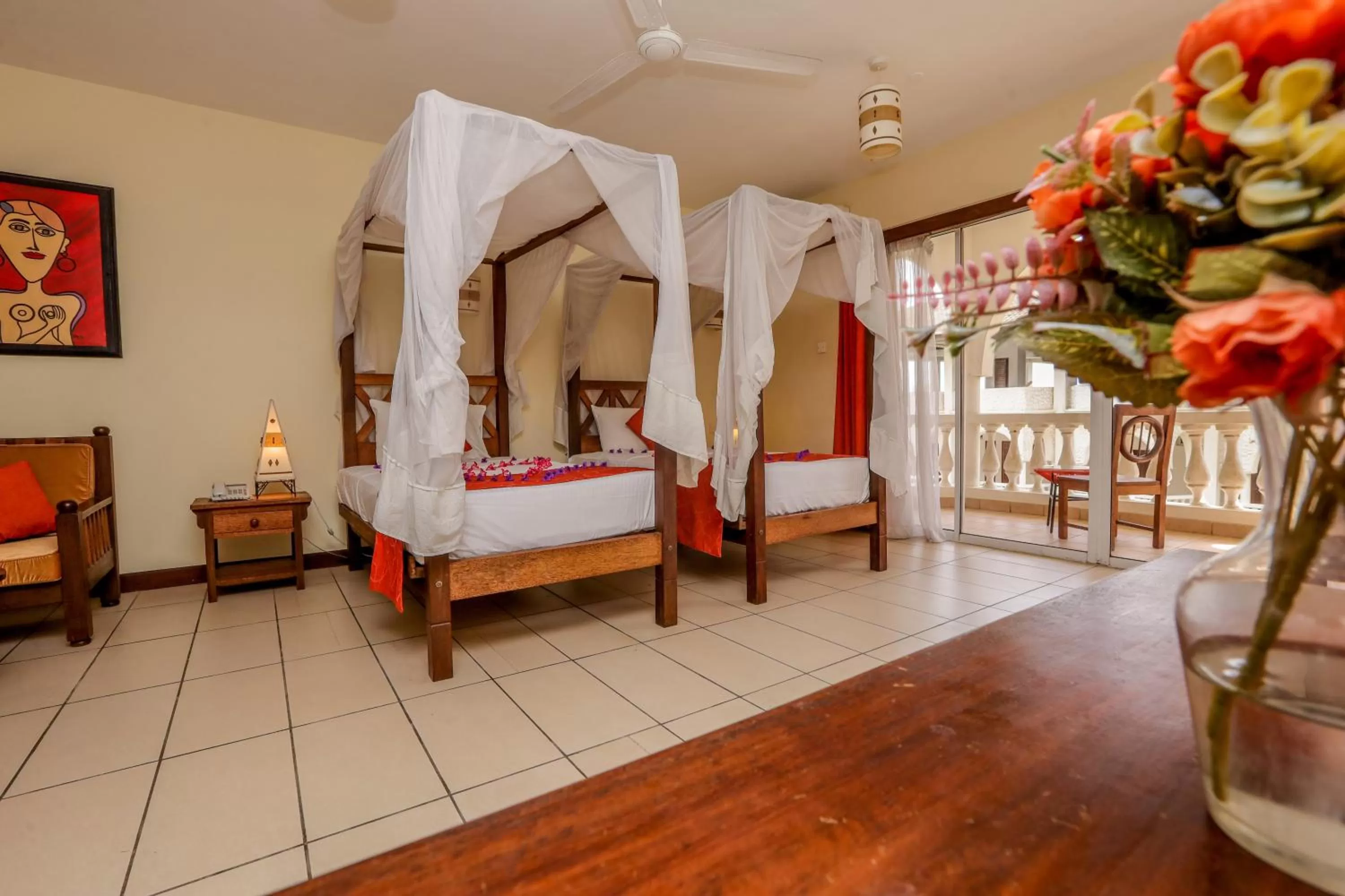 Bed in CityBlue Creekside Hotel & Suites