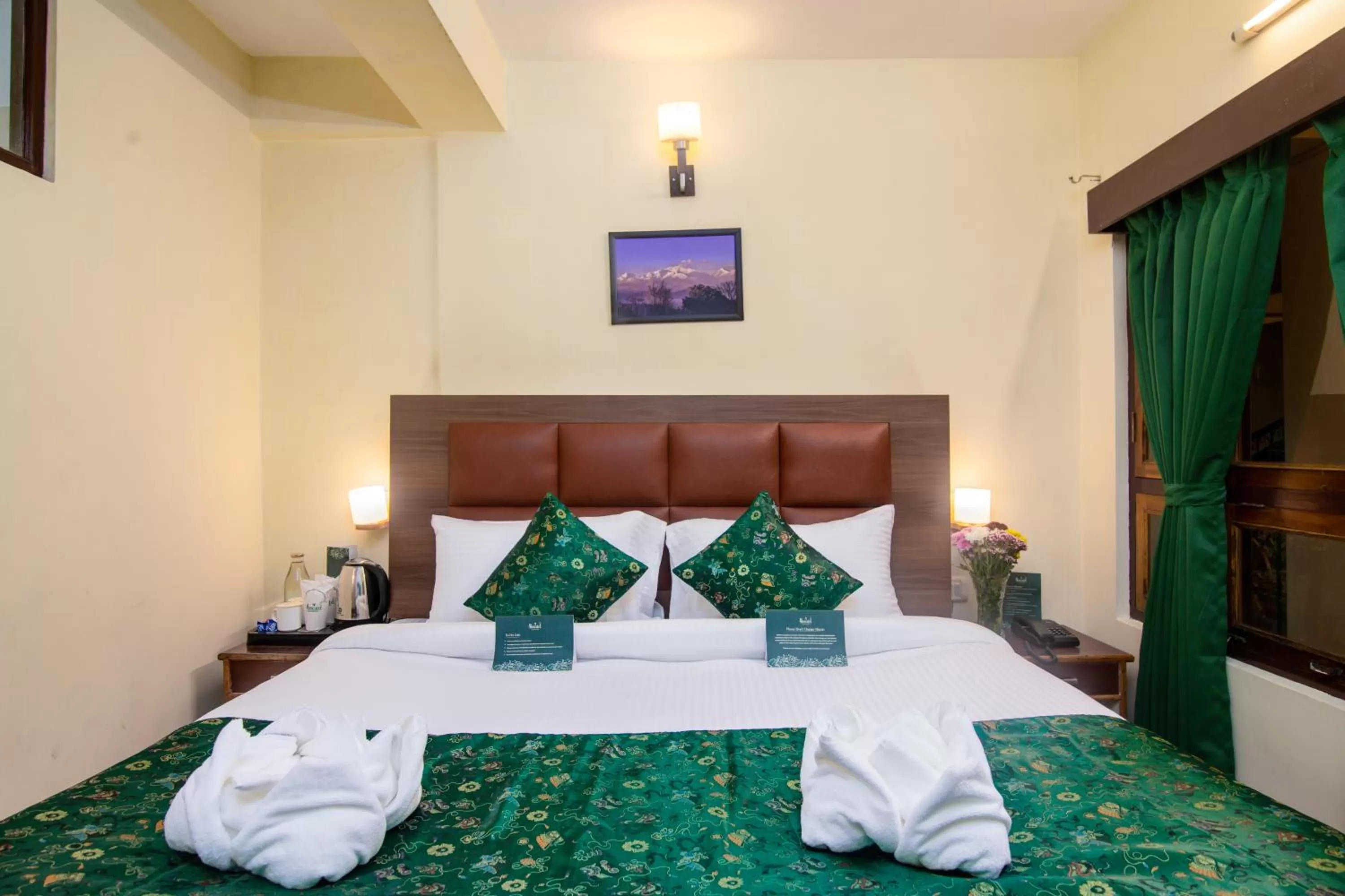 Bed in Muscatel BhumSang - 200 Mts from Mall Road