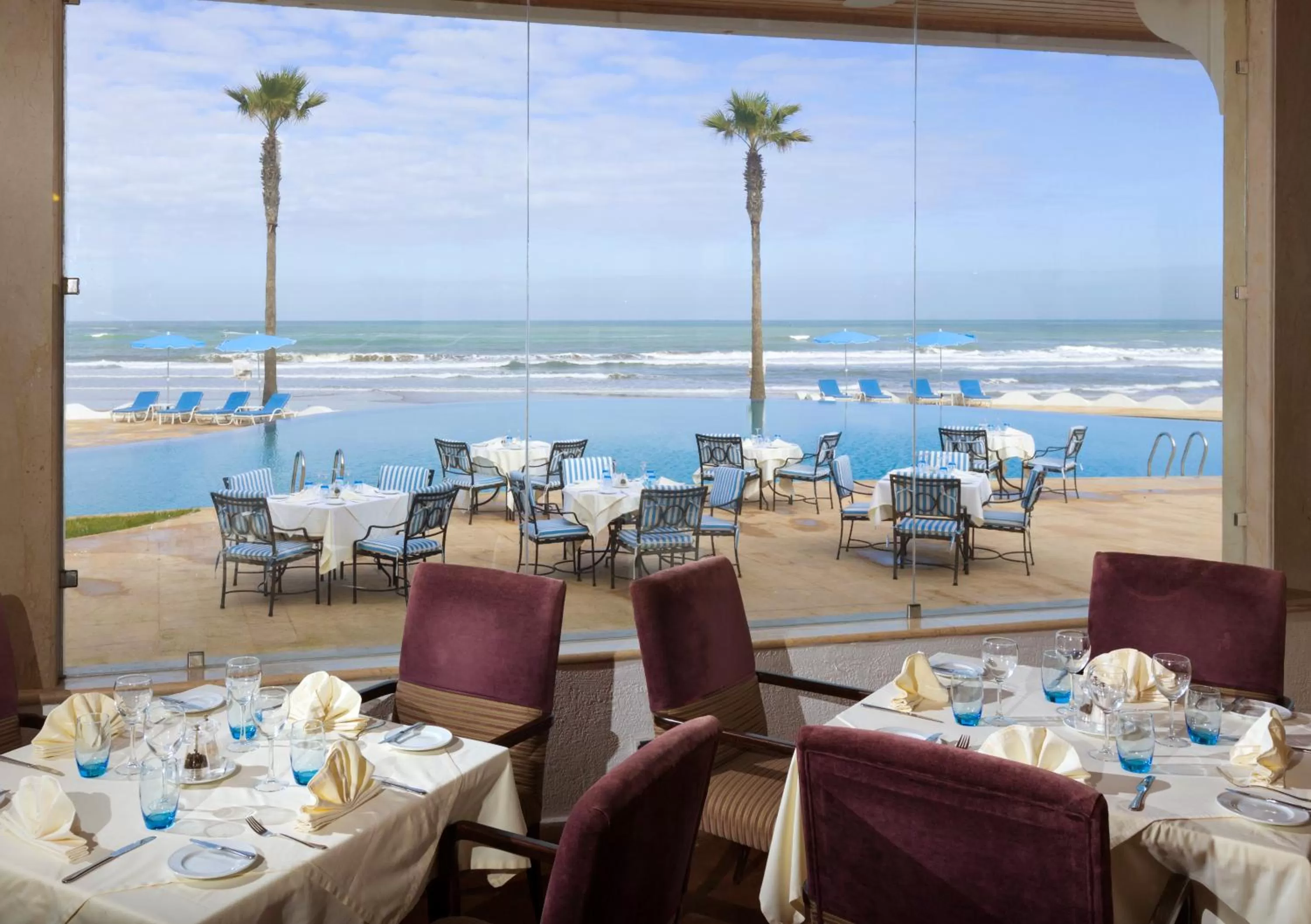 Restaurant/places to eat in L' Amphitrite Palace Beach Resort & Spa