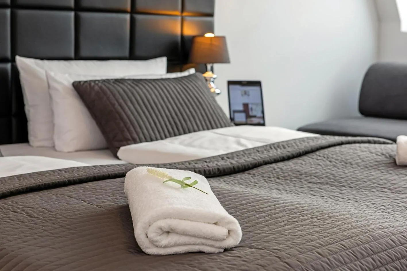 Bed in Apartments Rosenthal Residence