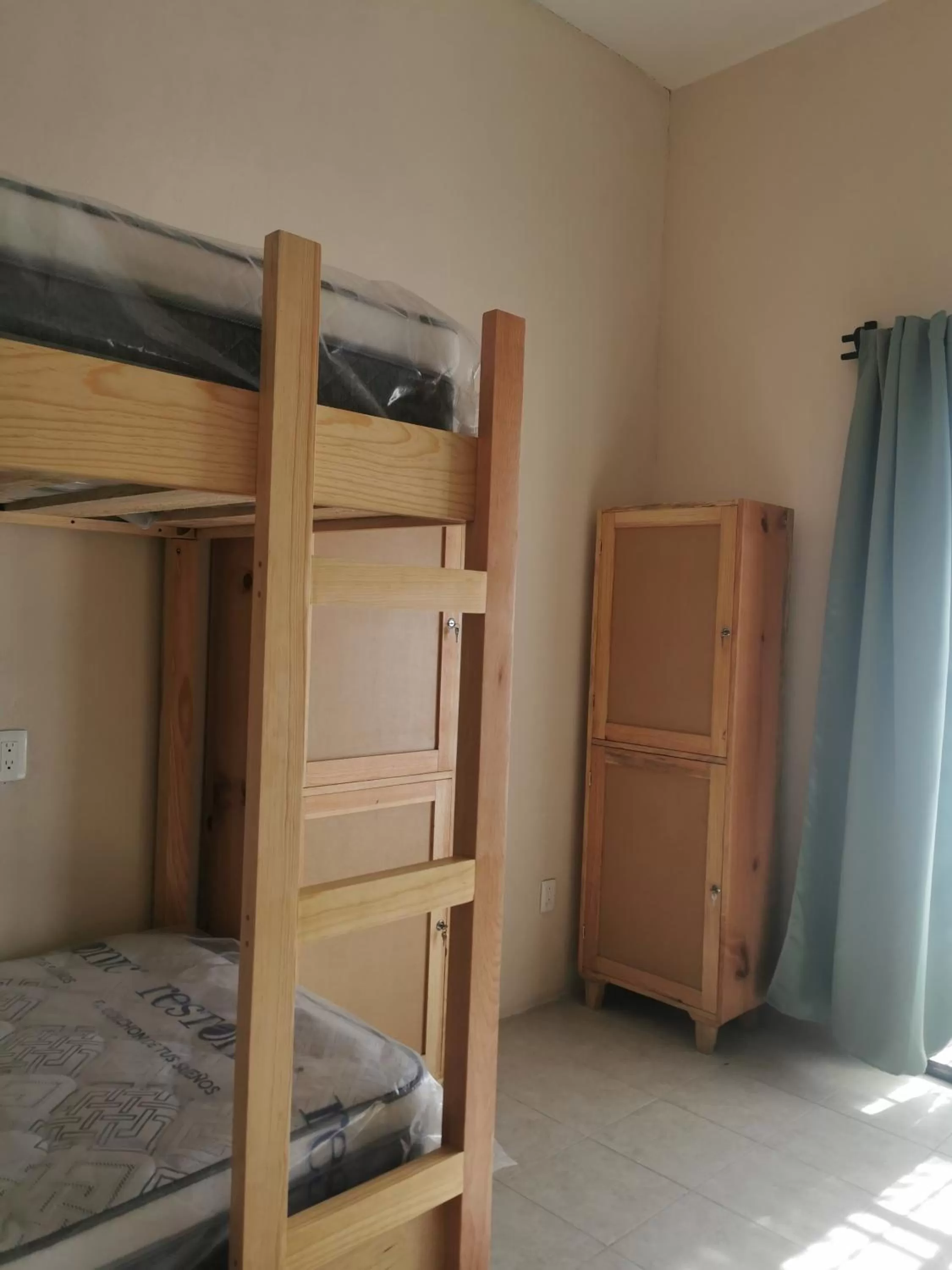 Bed, Bunk Bed in Nido Colibrí - Zona Remate de Paseo Montejo