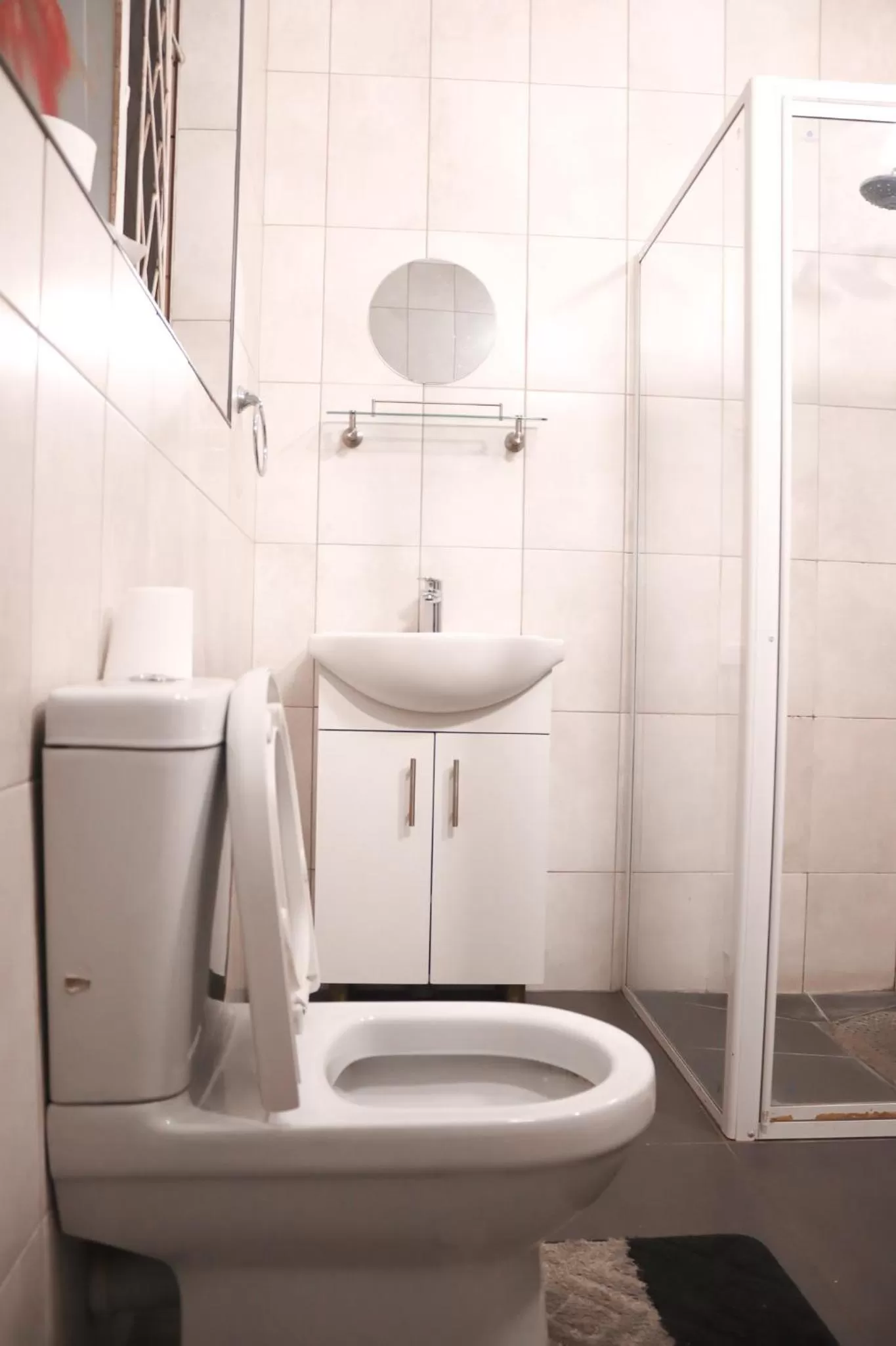 Bathroom in Gold Crown International Hotel Johannesburg