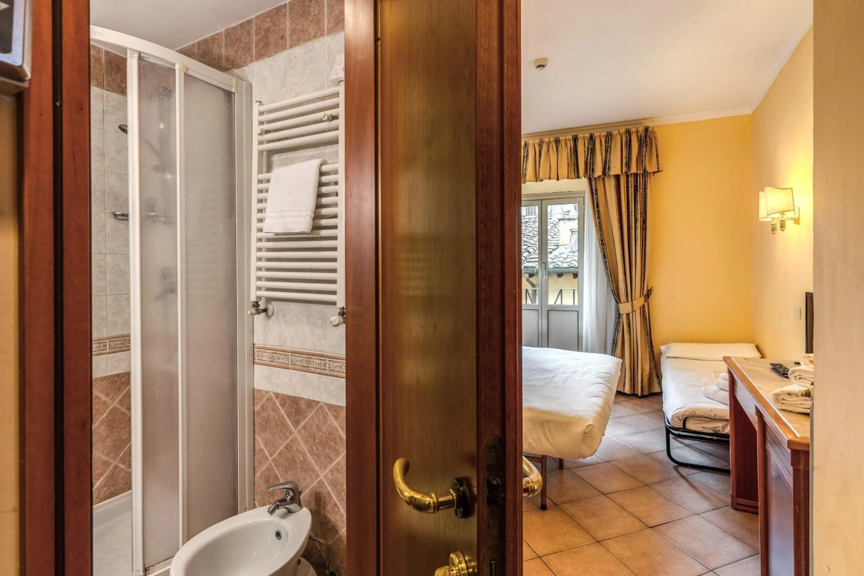 bidet in Hotel Pomezia