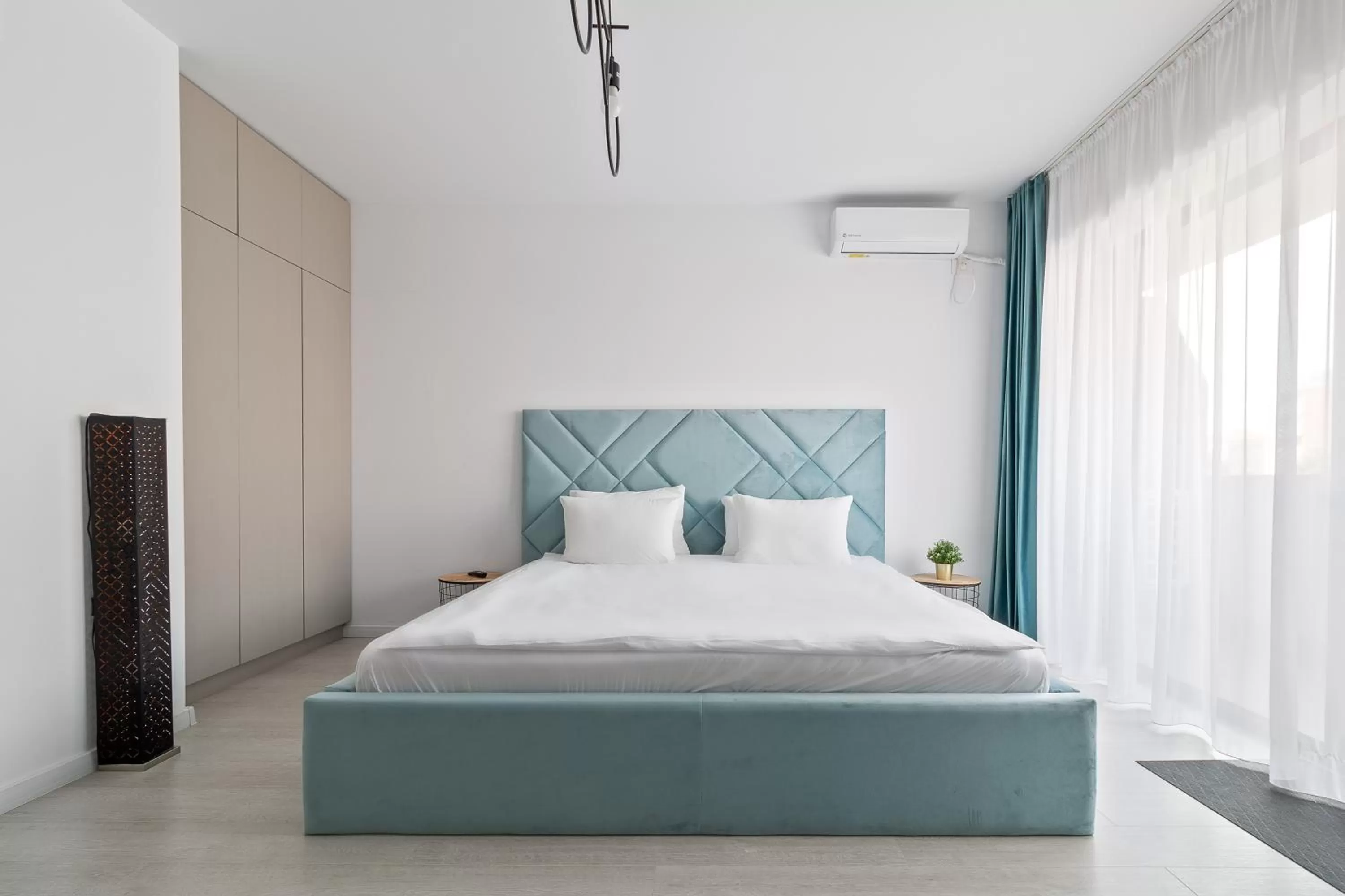 Bed in Prima by the River