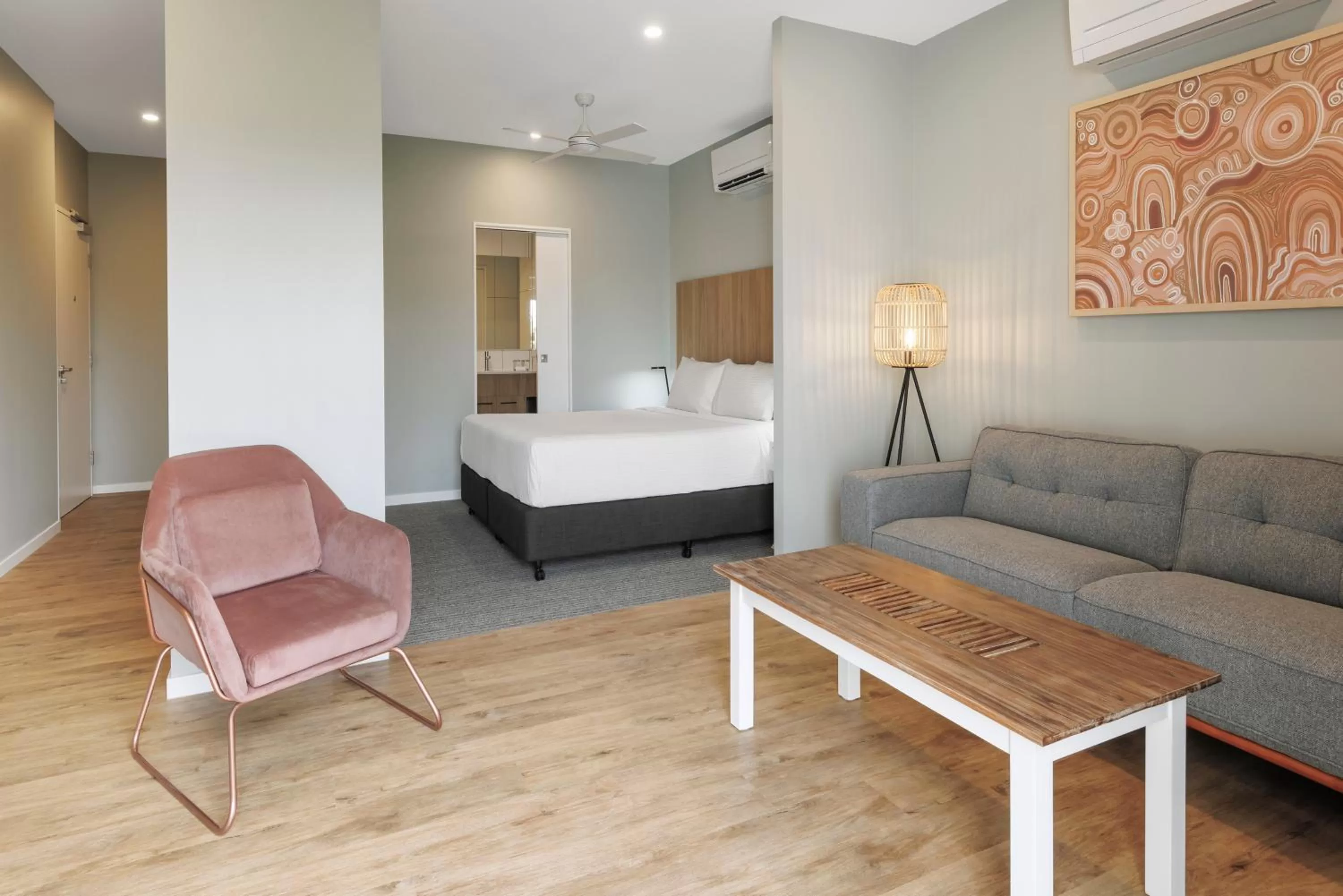 One-Bedroom Apartment in Best Western Plus North Lakes Hotel