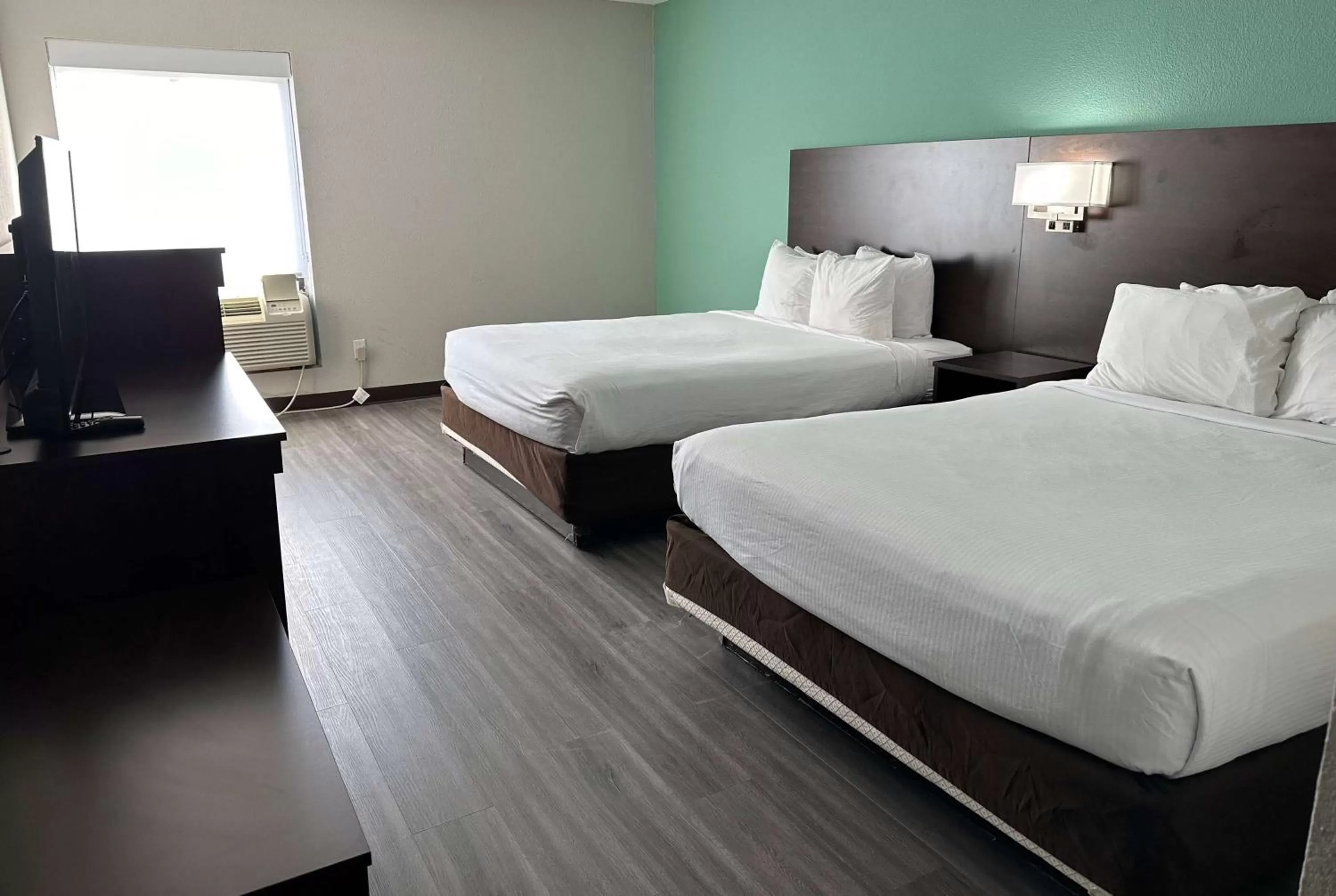 Photo of the whole room, Bed in Baymont by Wyndham North Myrtle Beach