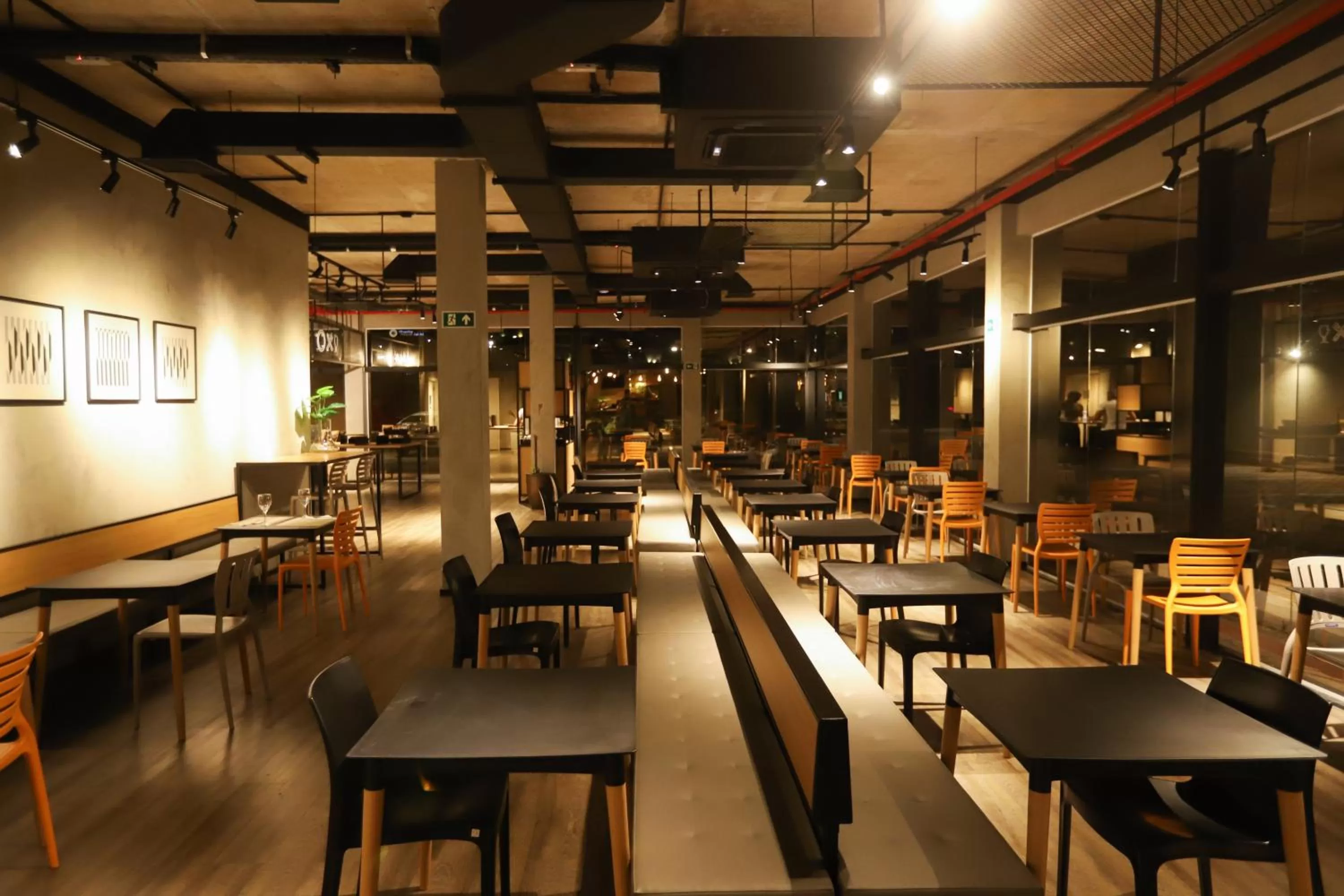 Restaurant/places to eat in ibis Cuiaba Shopping