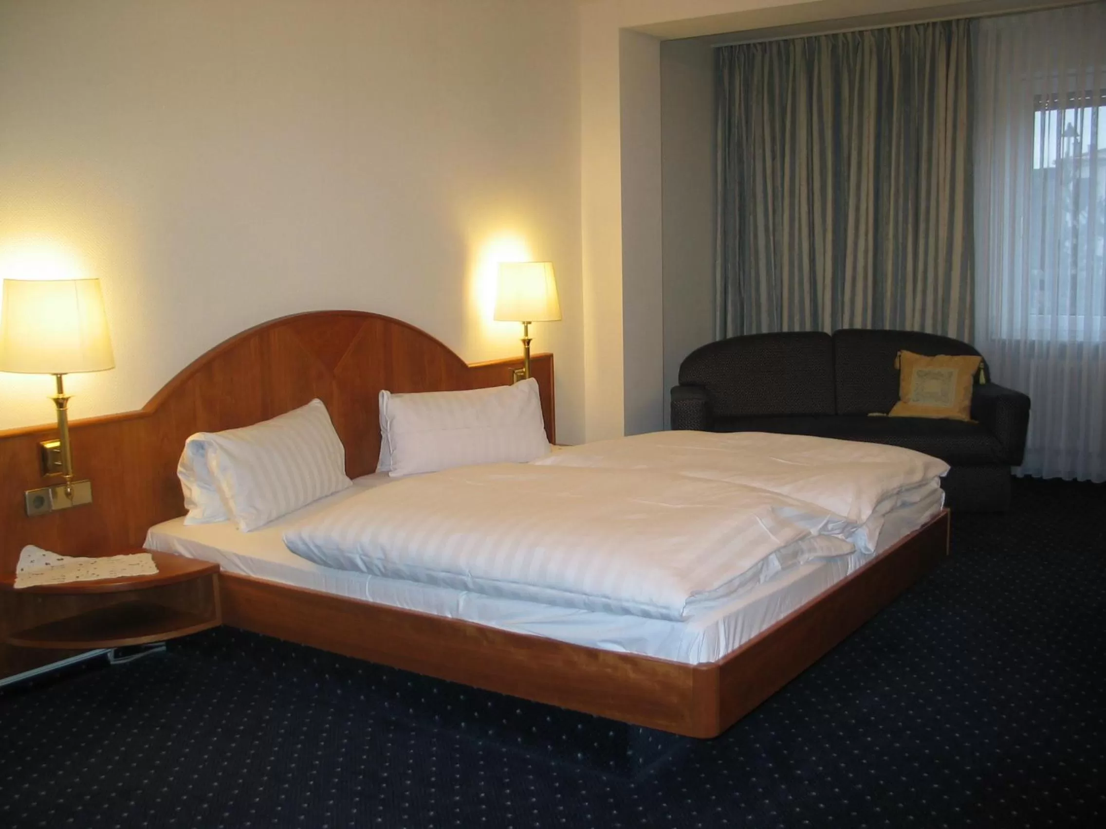 Bedroom, Bed in Hotel-Restaurant-Kolb