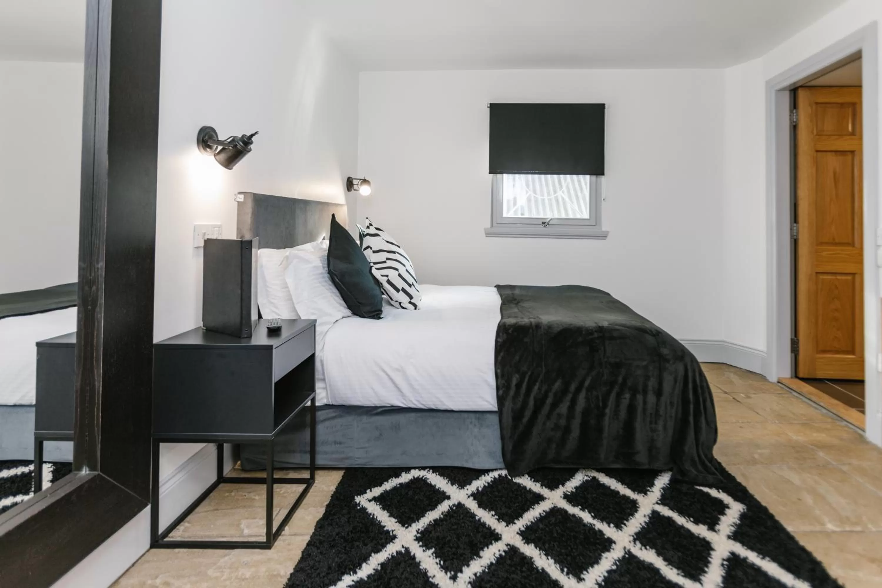 Bed in Siberia Bar & Hotel