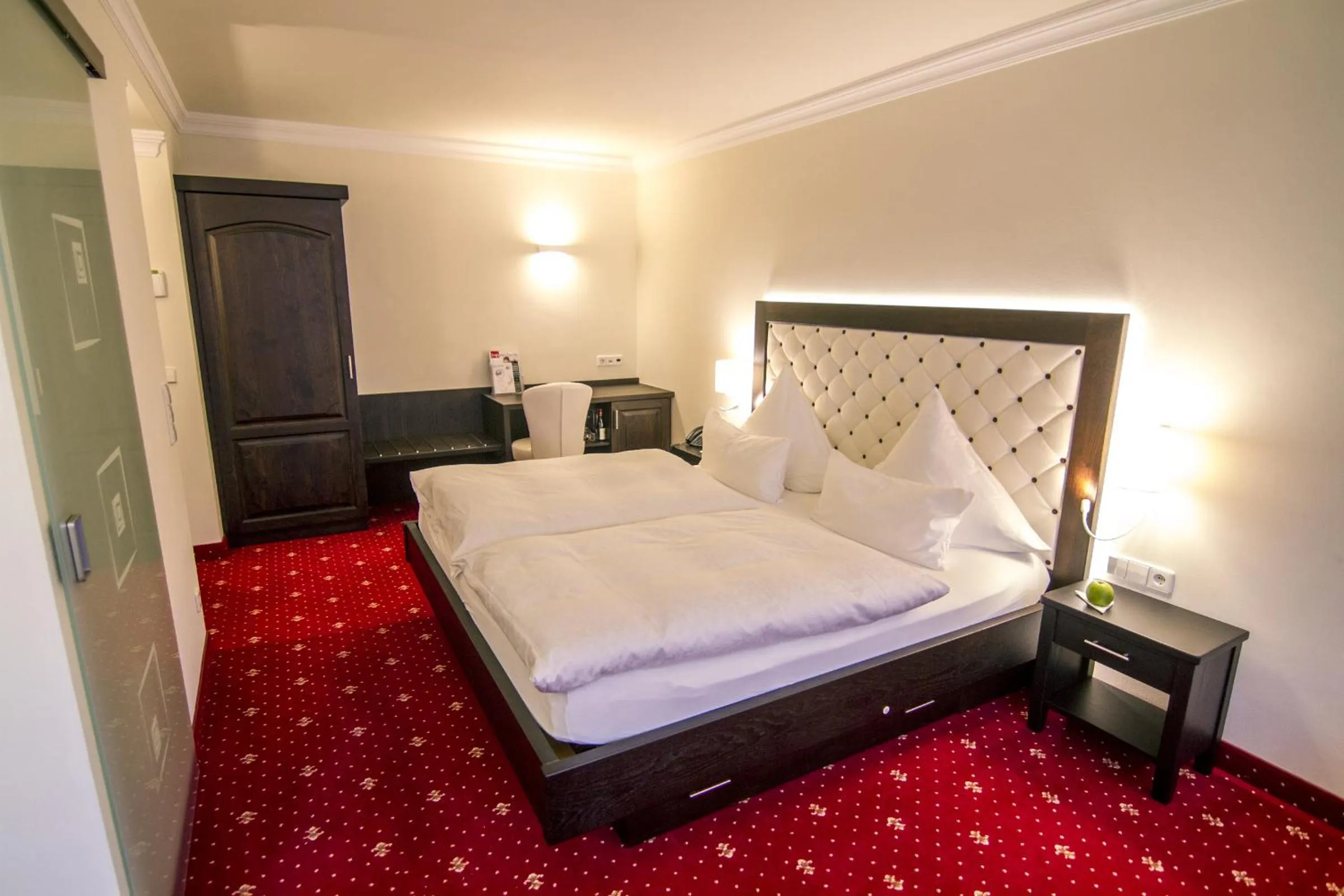 Photo of the whole room, Bed in Zur Weinsteige