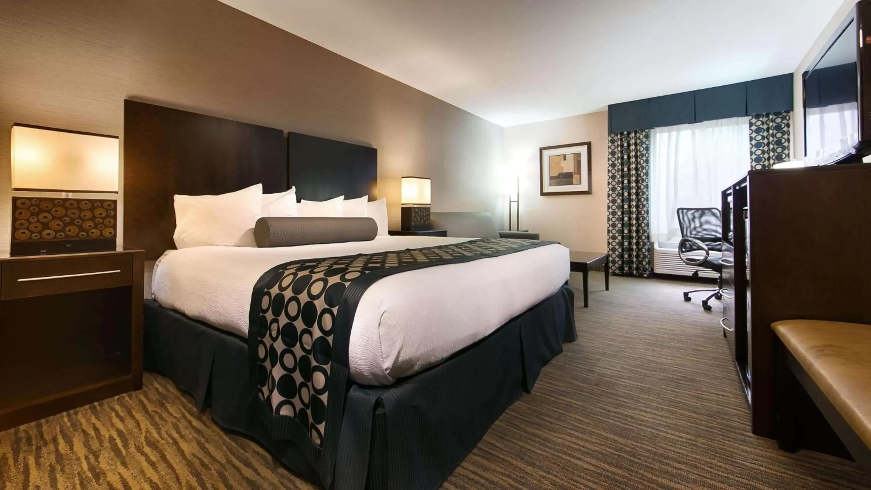 King Room with Sofa Bed - Non-Smoking in Best Western Plus Coldwater Hotel King Room with Sofa Bed - Non-Smoking in Best Western Plus Coldwater Hotel