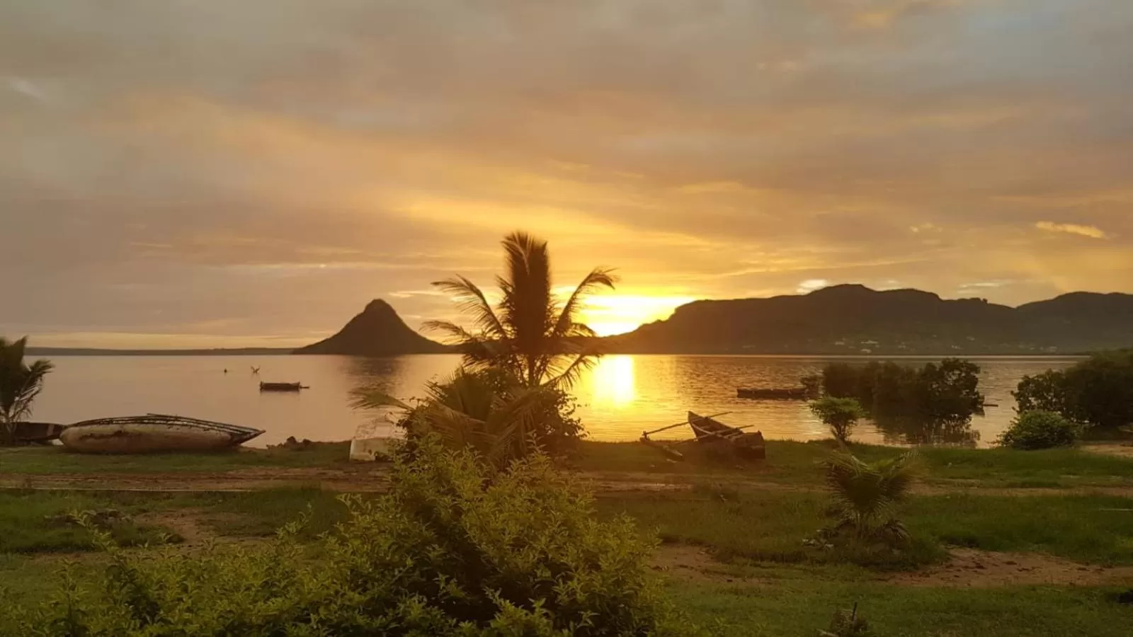 Sunrise/Sunset in SANJEELA-PLAGE COCO