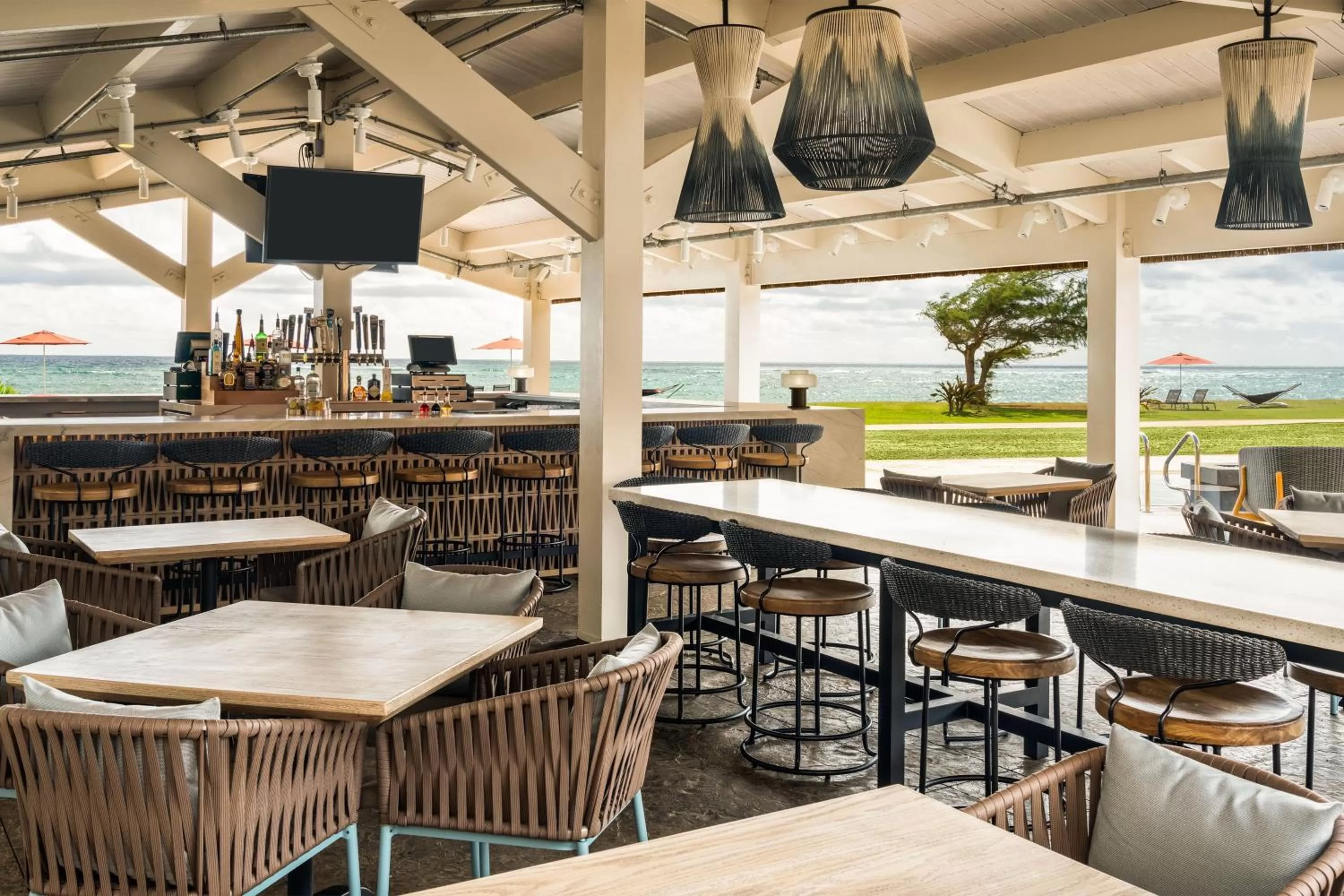 Restaurant/places to eat in Sheraton Kauai Coconut Beach Resort