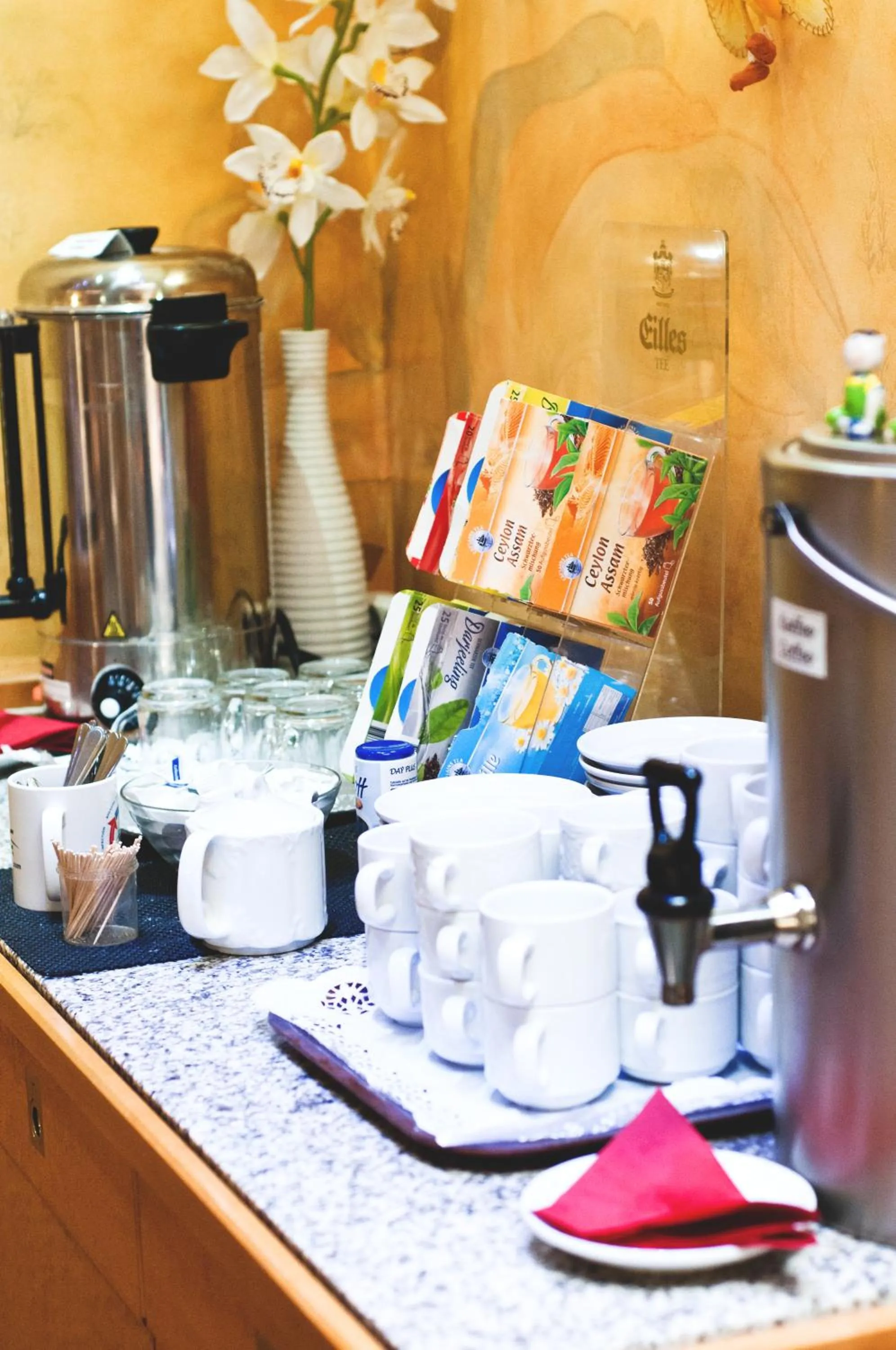 Restaurant/places to eat in Hotel Batavia