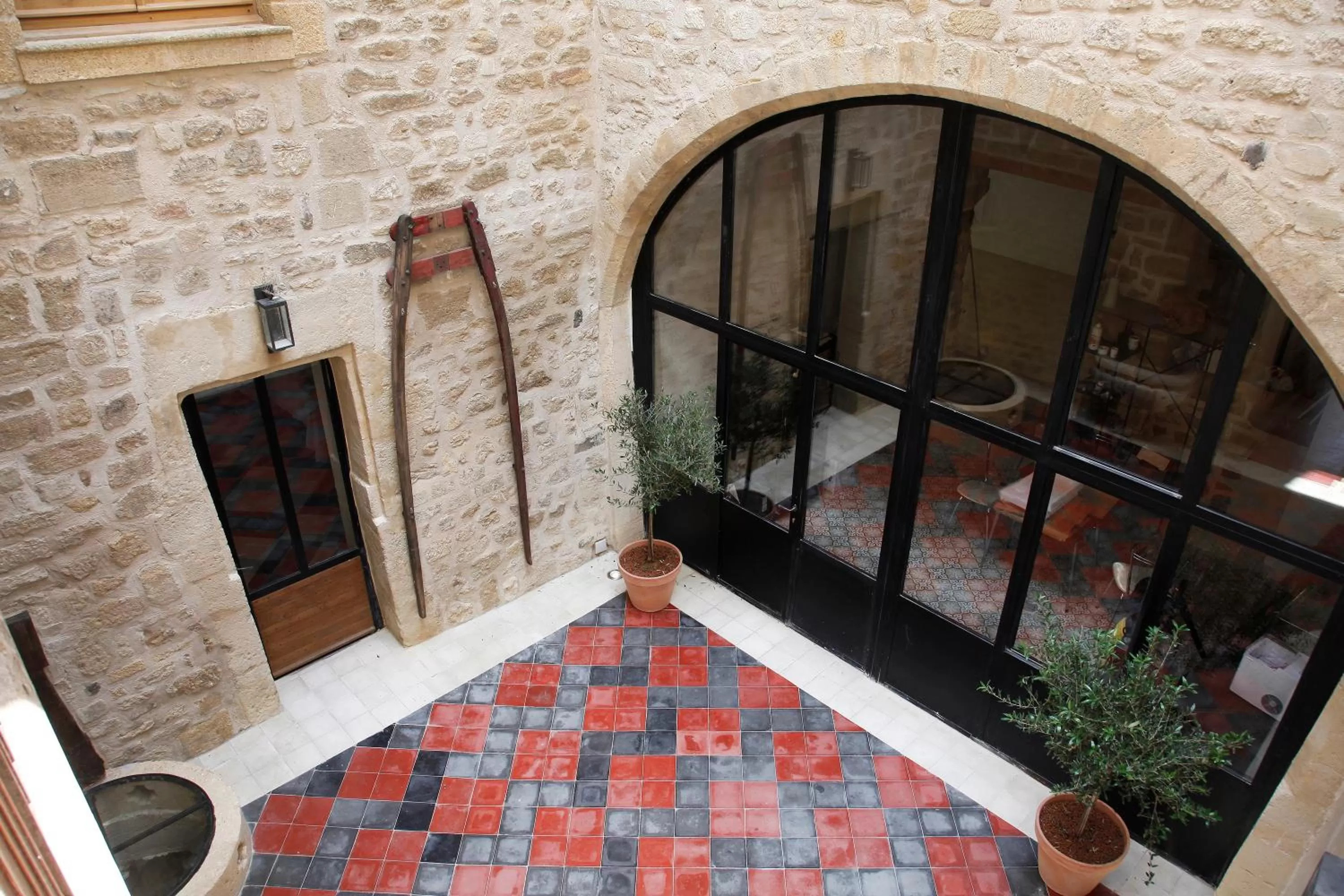 Property building in La Maison d'en Bas des Seigneurs