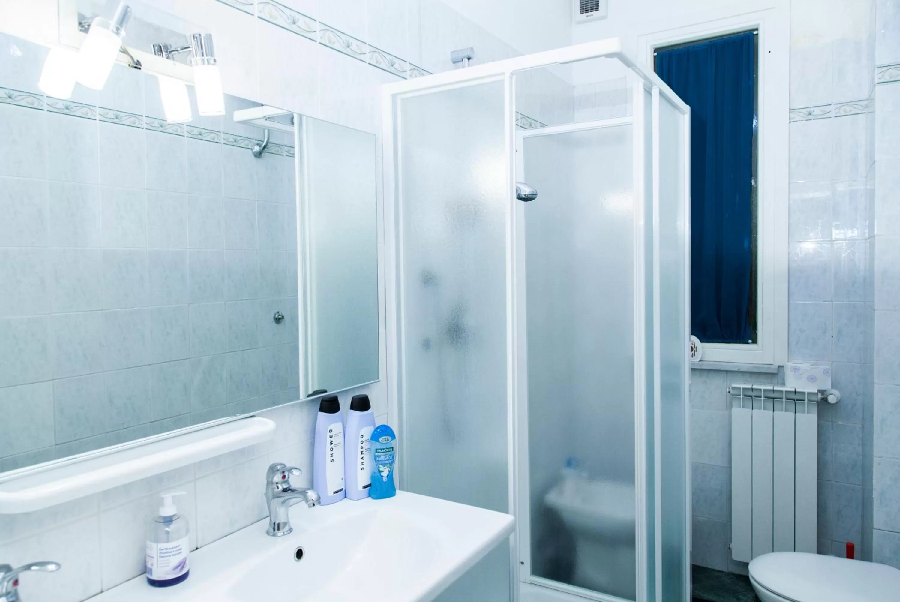 Bathroom in BBC Christian Bed & Breakfast